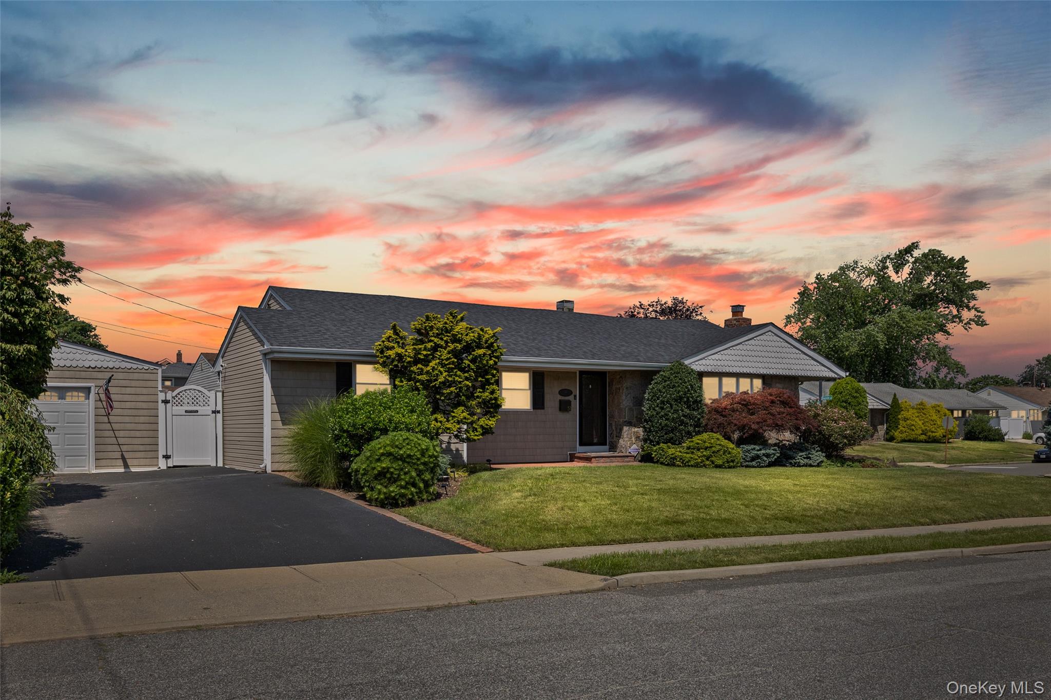 #1 photo, 51 Plainedge Drive, নাসাউ কাউন্টি Bethpage , NY 11714