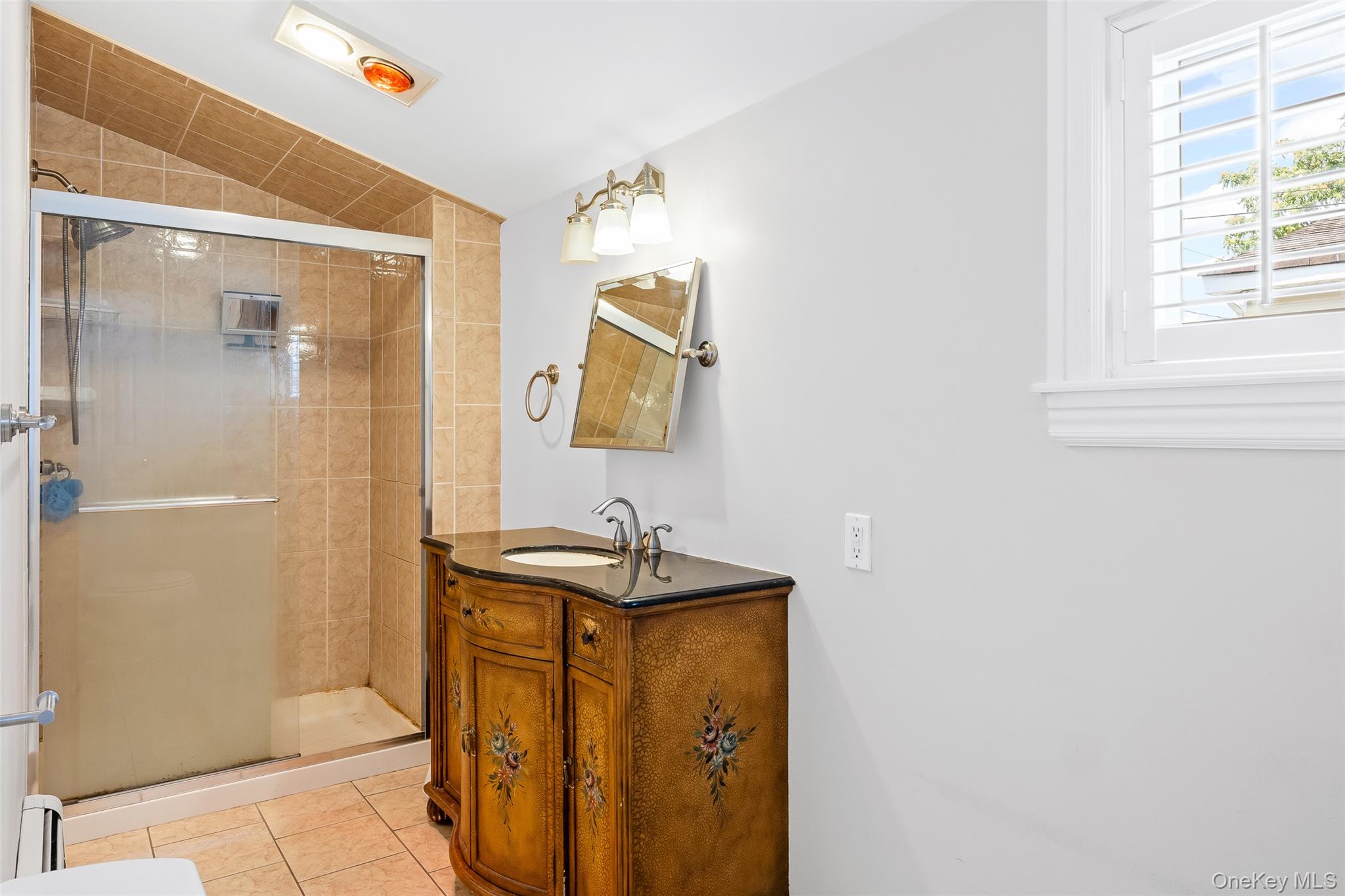 #17 photo, 51 Plainedge Drive, নাসাউ কাউন্টি Bethpage , NY 11714