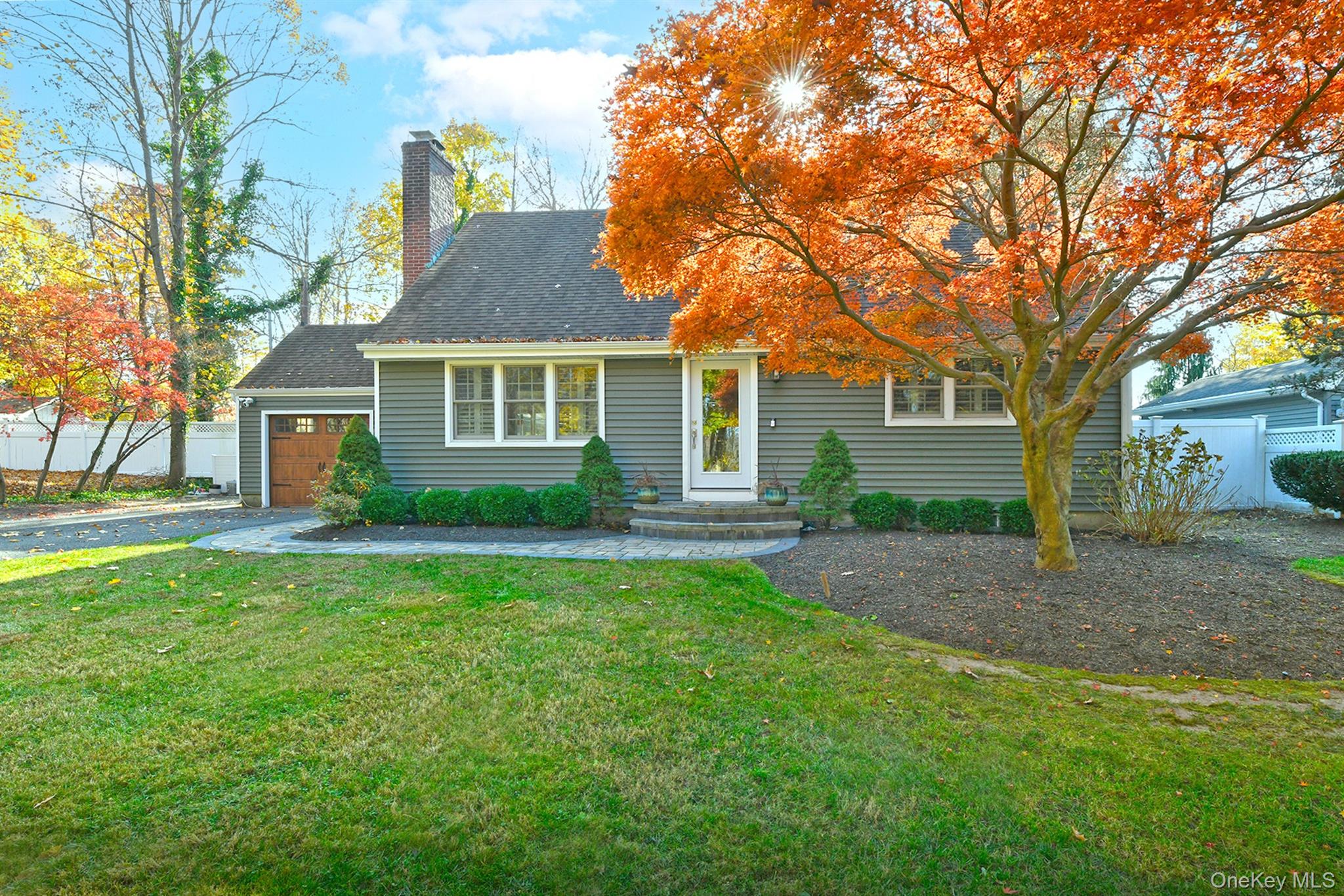 #2 photo, 12 Darling Avenue, সাফোক কাউন্টি Smithtown , NY 11787