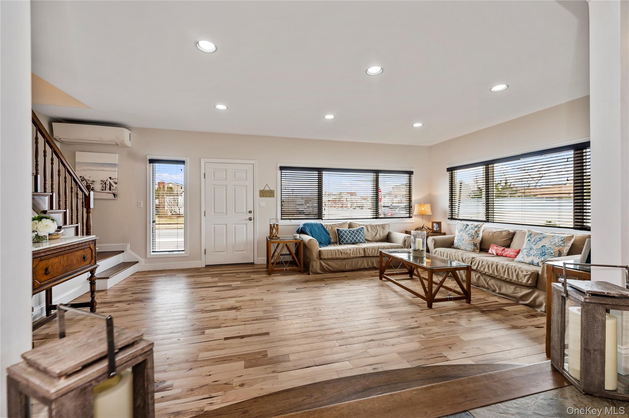 #11 photo, 629 E Pine Street, নাসাউ কাউন্টি Long Beach , NY 11561