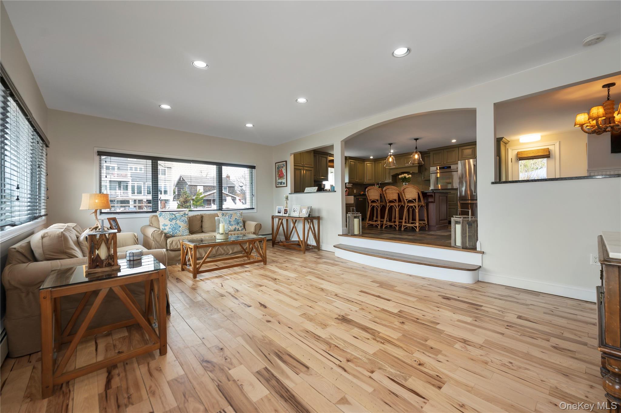 #3 photo, 629 E Pine Street, নাসাউ কাউন্টি Long Beach , NY 11561