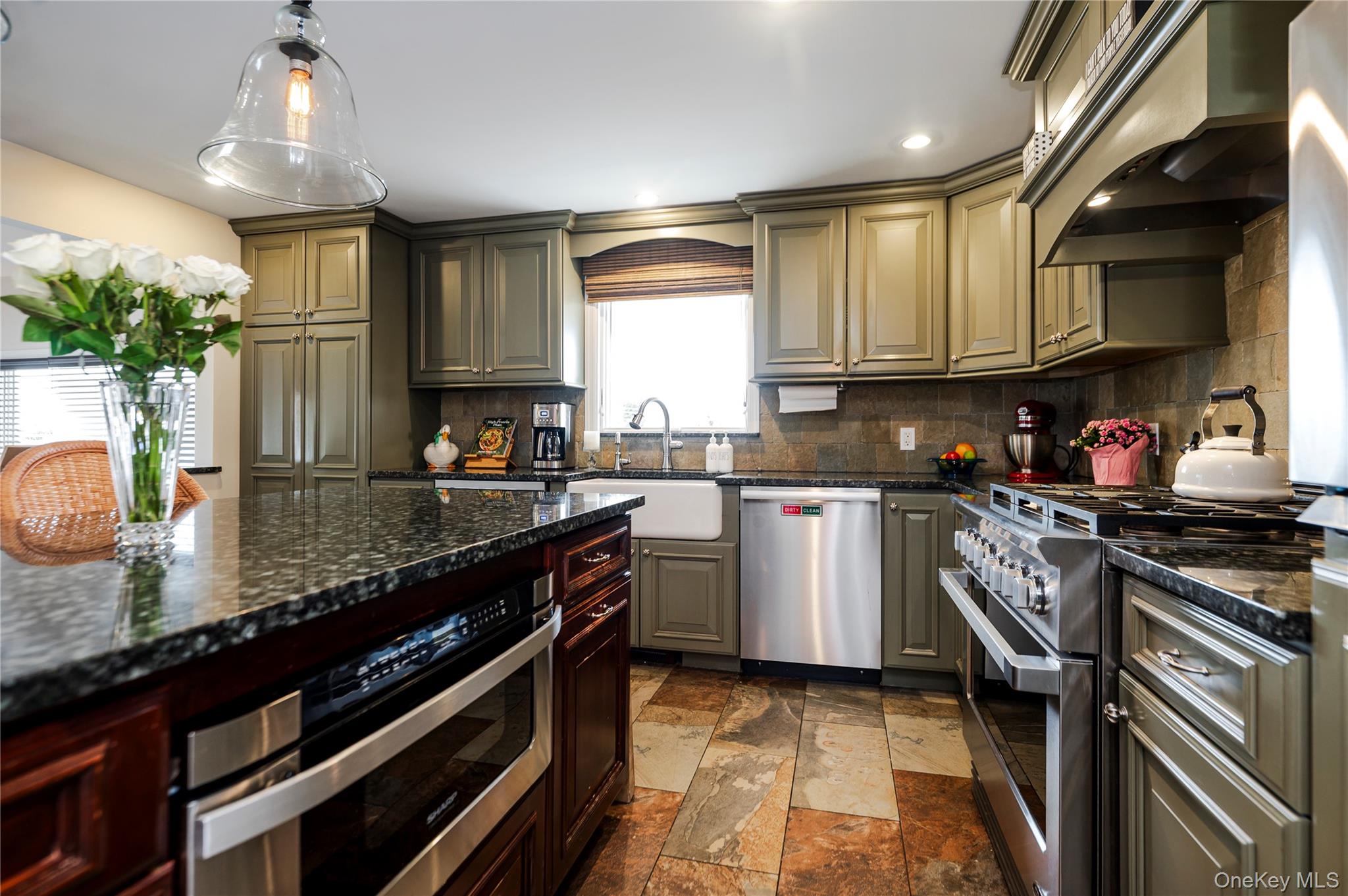 #7 photo, 629 E Pine Street, নাসাউ কাউন্টি Long Beach , NY 11561