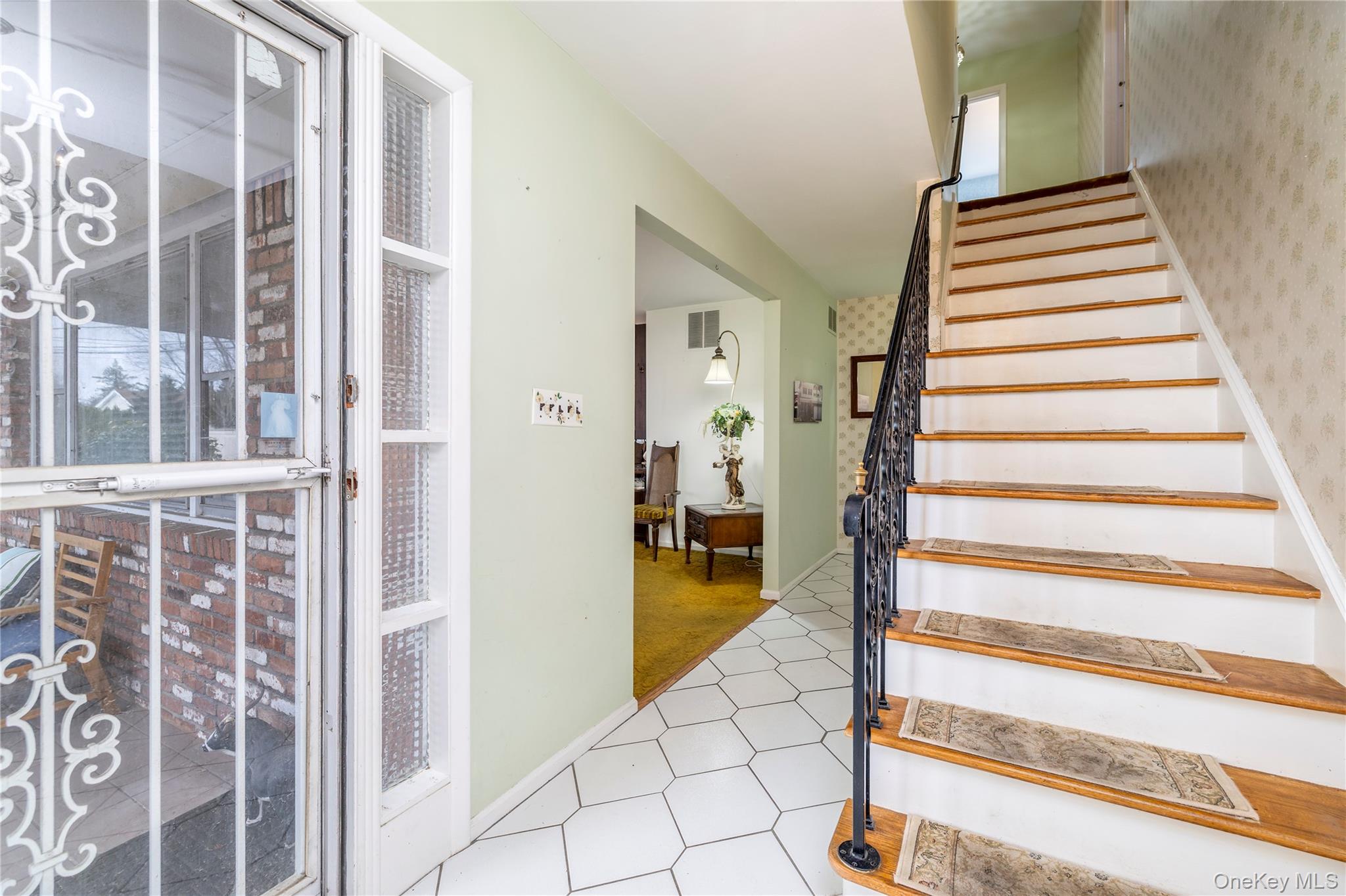 #4 photo, 133 S Forest, Rockville Centre , NY 11570