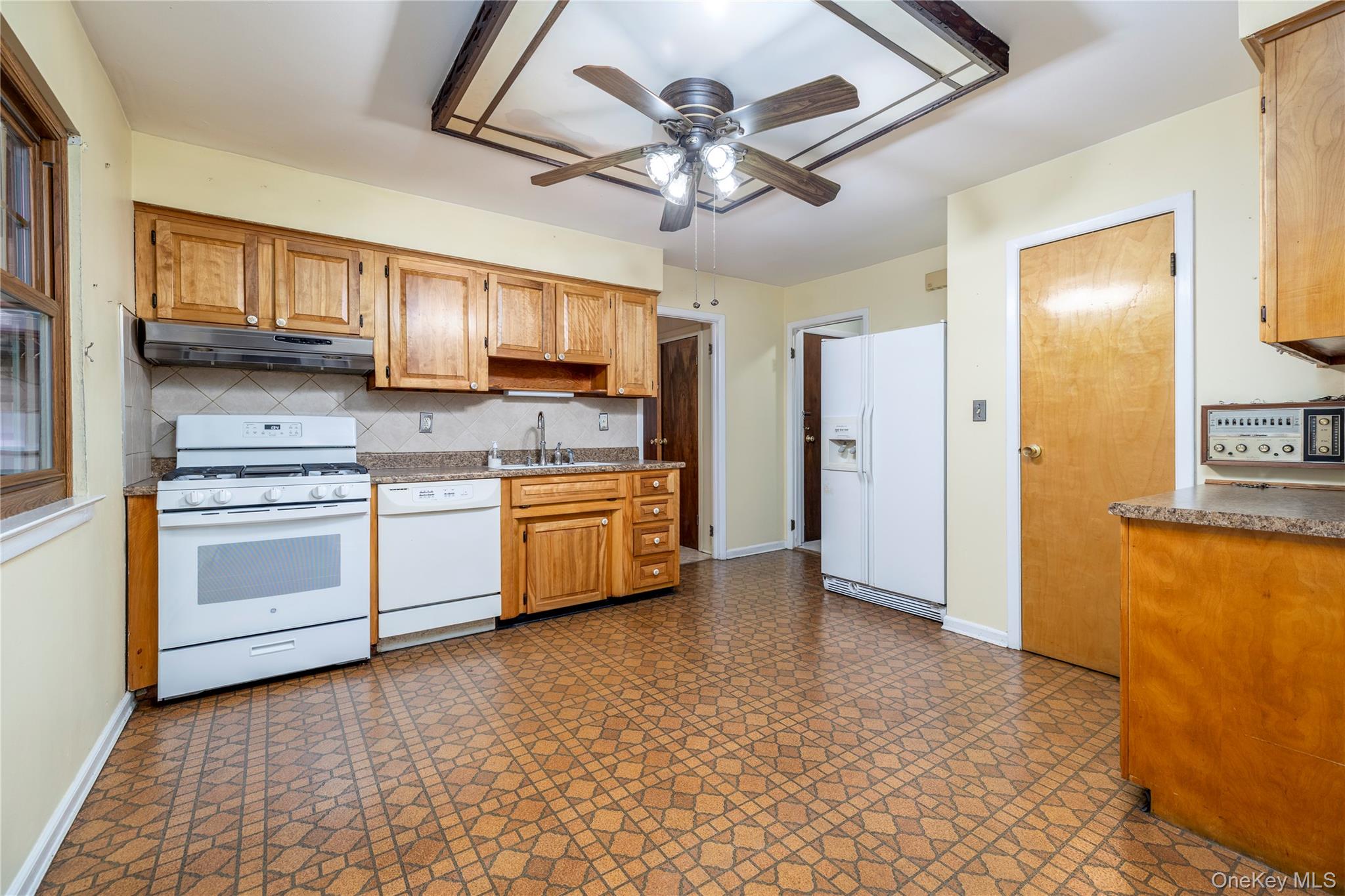 #8 photo, 133 S Forest, Rockville Centre , NY 11570