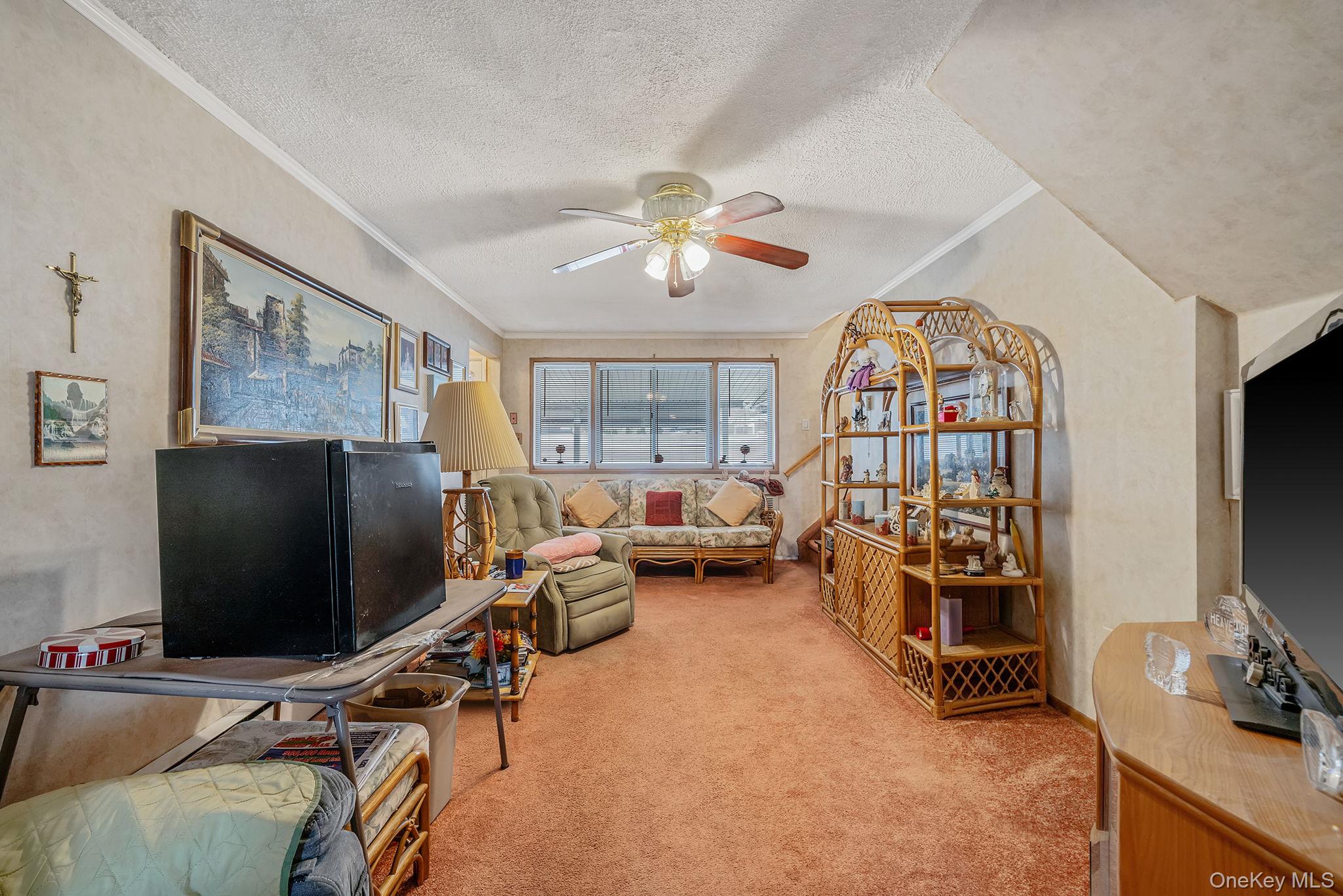 #17 photo, 1286 Dale Court, नासाउ काउंटी Seaford , NY 11783