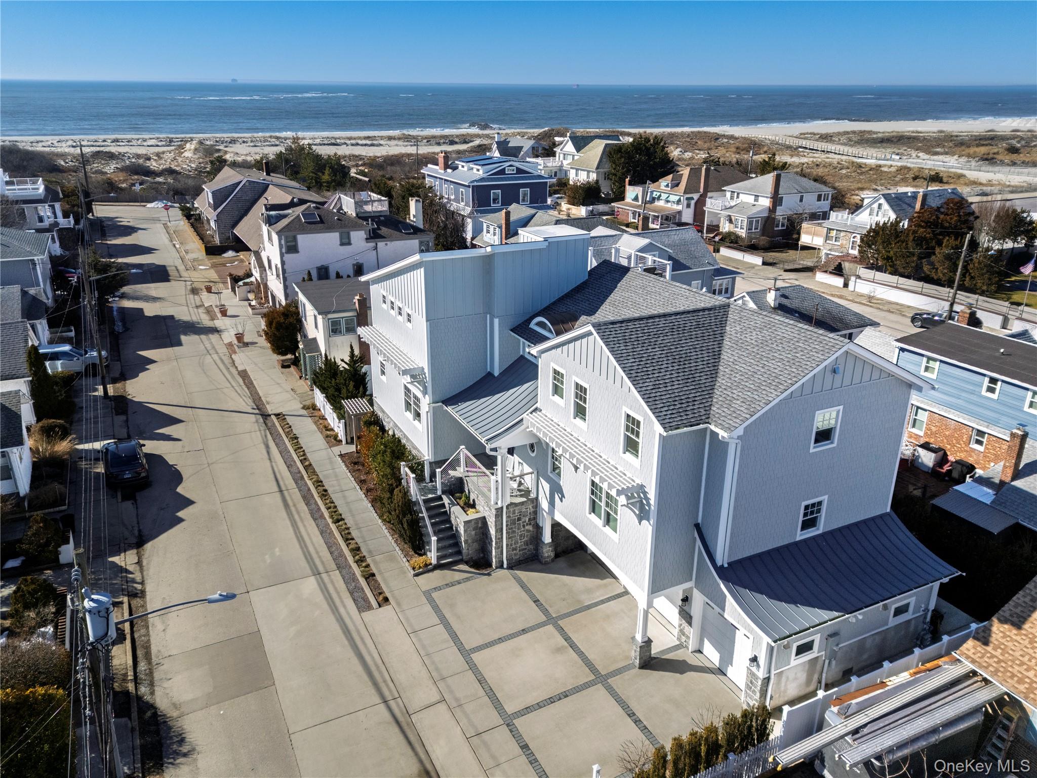 #2 photo, 117 Baldwin Avenue, নাসাউ কাউন্টি Point Lookout , NY 11569