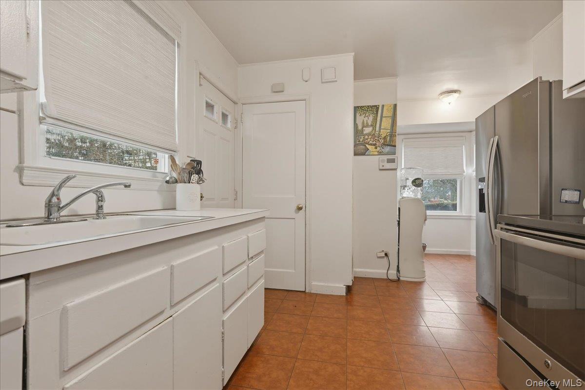 #12 photo, 163 Elm Street, নাসাউ কাউন্টি Roslyn Heights , NY 11577