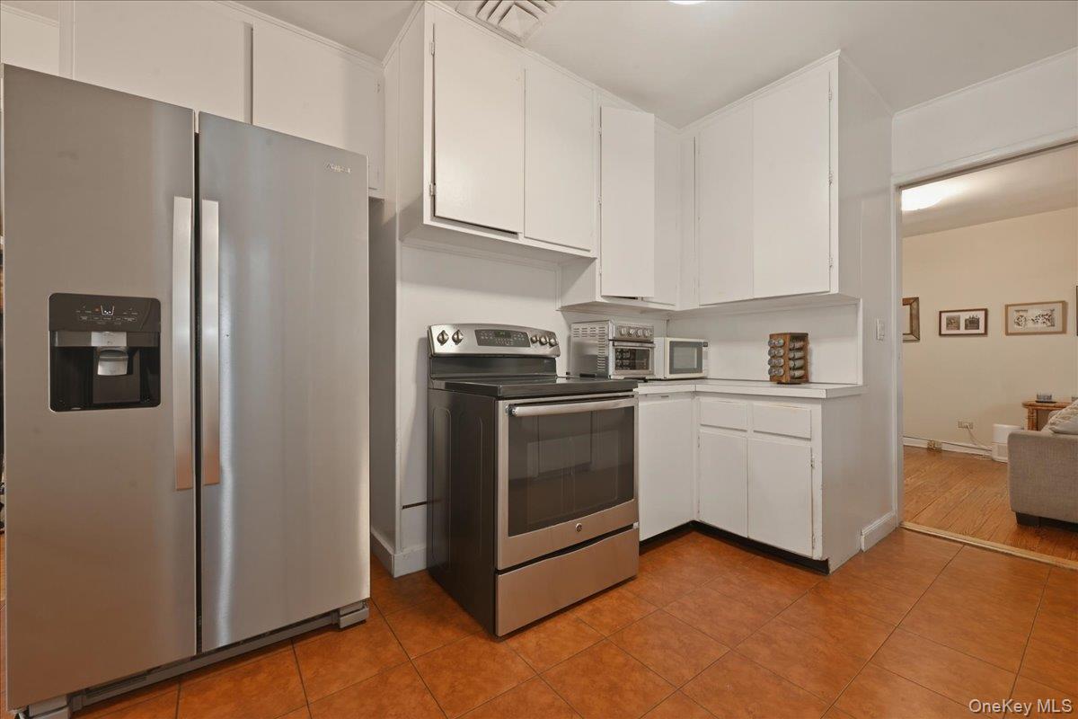 #13 photo, 163 Elm Street, নাসাউ কাউন্টি Roslyn Heights , NY 11577