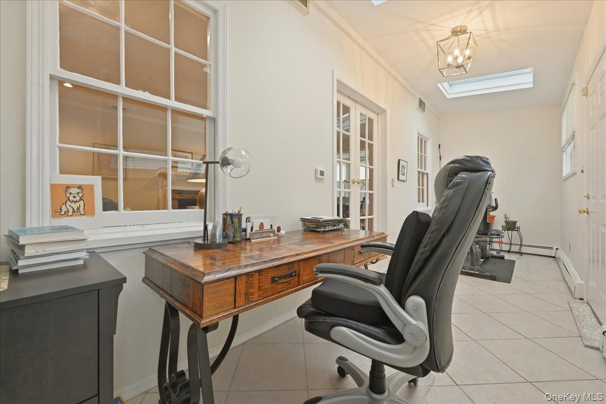 #4 photo, 163 Elm Street, নাসাউ কাউন্টি Roslyn Heights , NY 11577