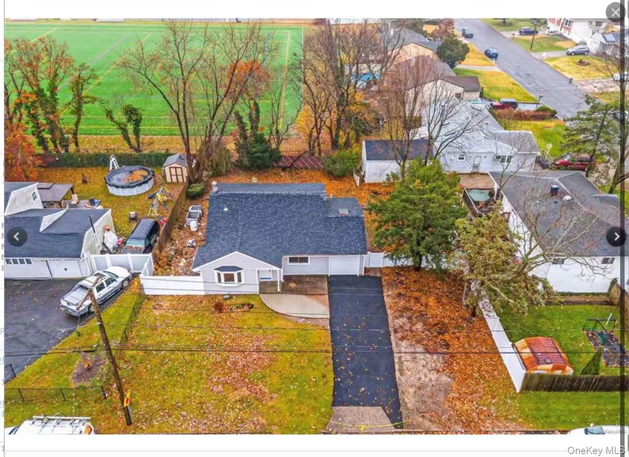 #13 photo, 92 Ruland Road, সাফোক কাউন্টি Selden , NY 11784