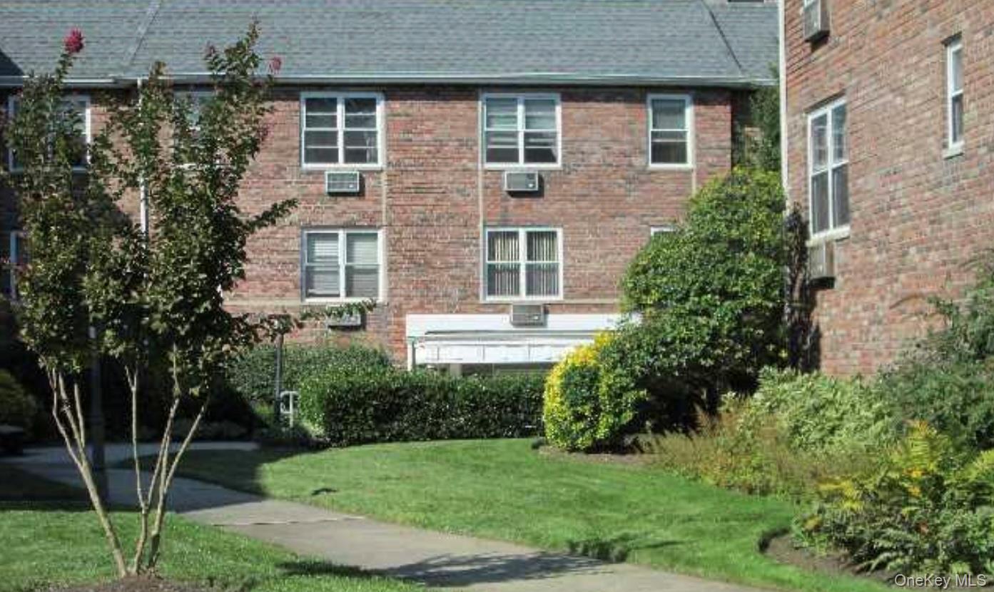 #1 photo, 20 Daley Place, নাসাউ কাউন্টি Lynbrook , NY 11563