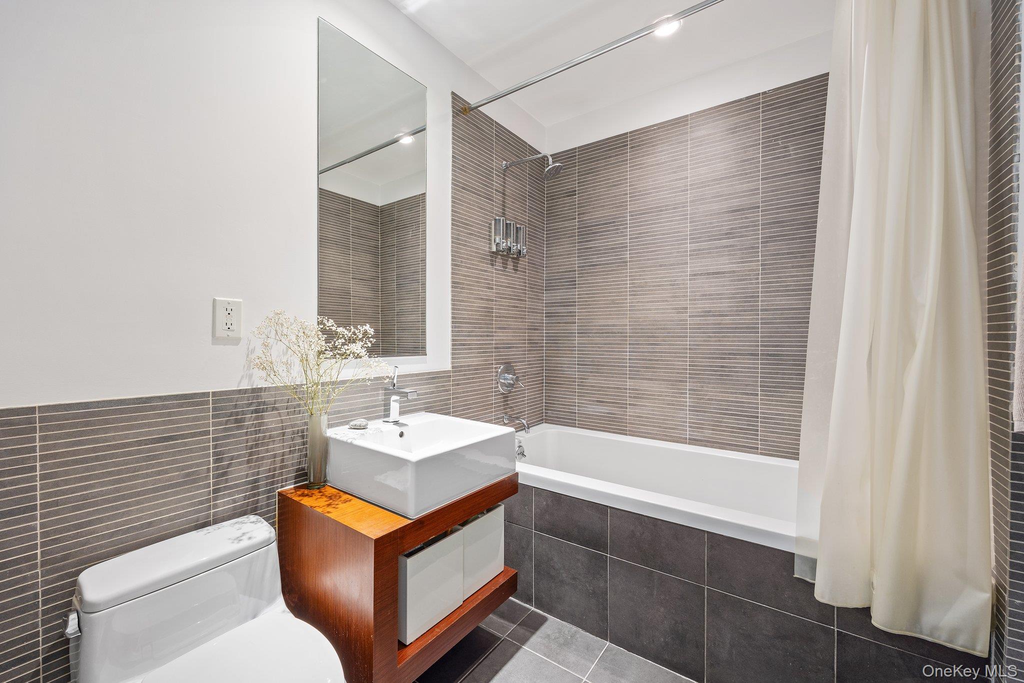 #11 photo, 242 S 1st Street, ব্রুকলিন Brooklyn , NY 11211