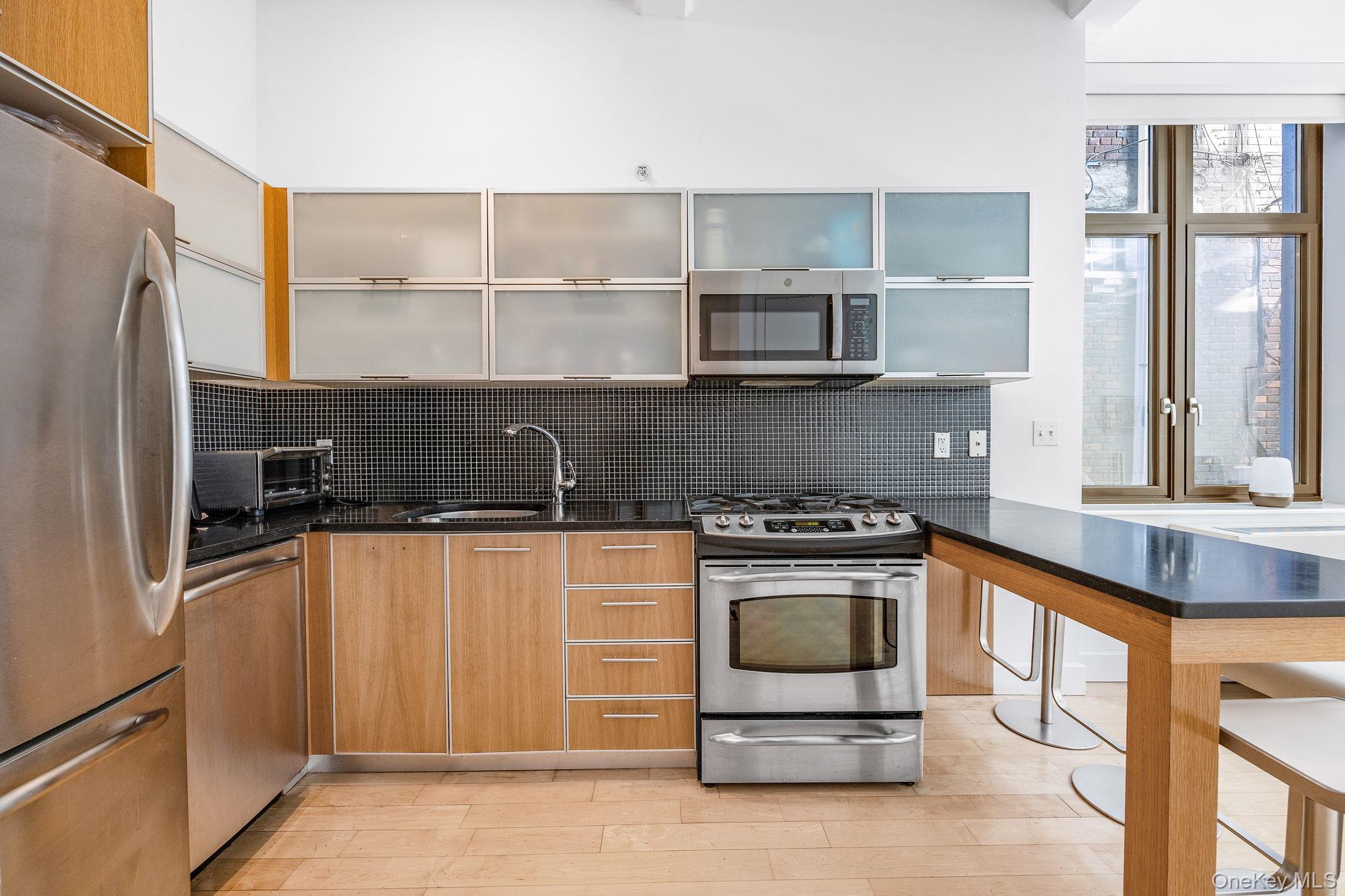 #8 photo, 242 S 1st Street, ব্রুকলিন Brooklyn , NY 11211