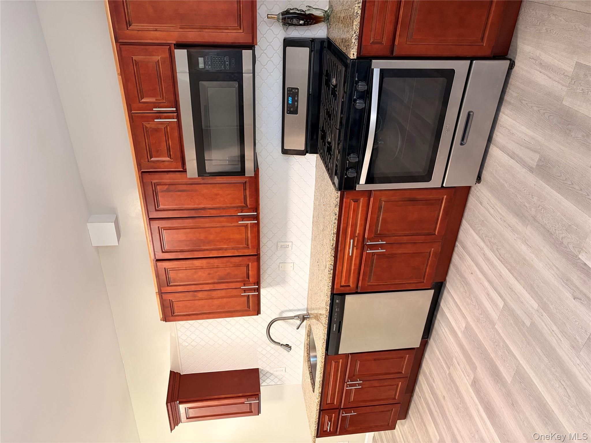 #3 photo, 25 Hazel Street, সাফোক কাউন্টি Central Islip , NY 11722