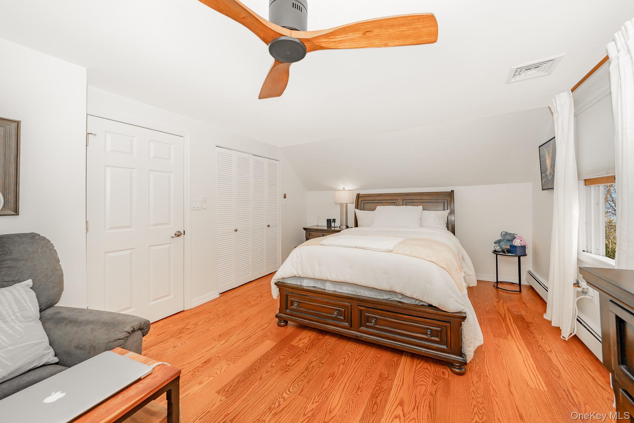 #16 photo, 2420 Willow Street, নাসাউ কাউন্টি Wantagh , NY 11793