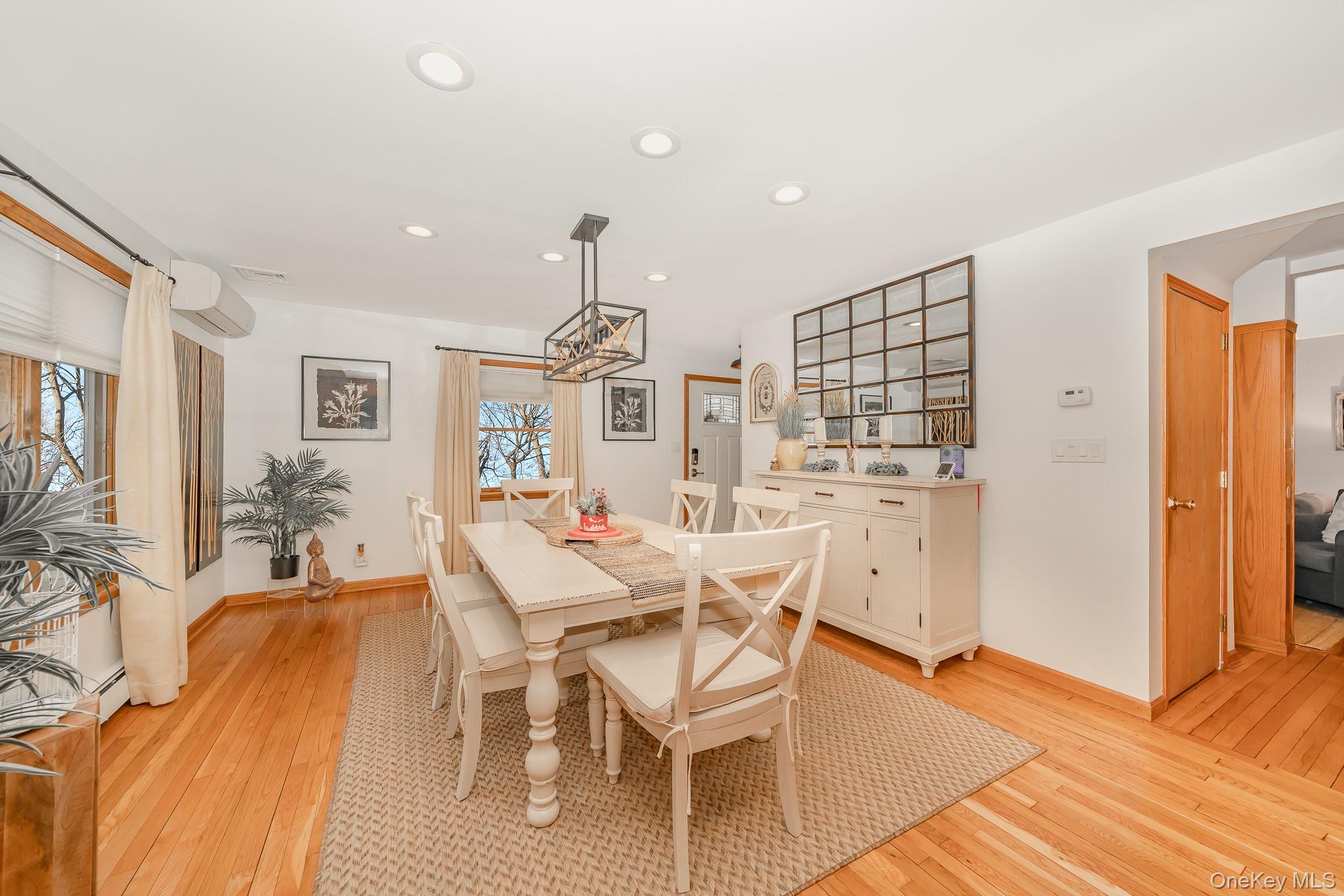 #5 photo, 2420 Willow Street, নাসাউ কাউন্টি Wantagh , NY 11793