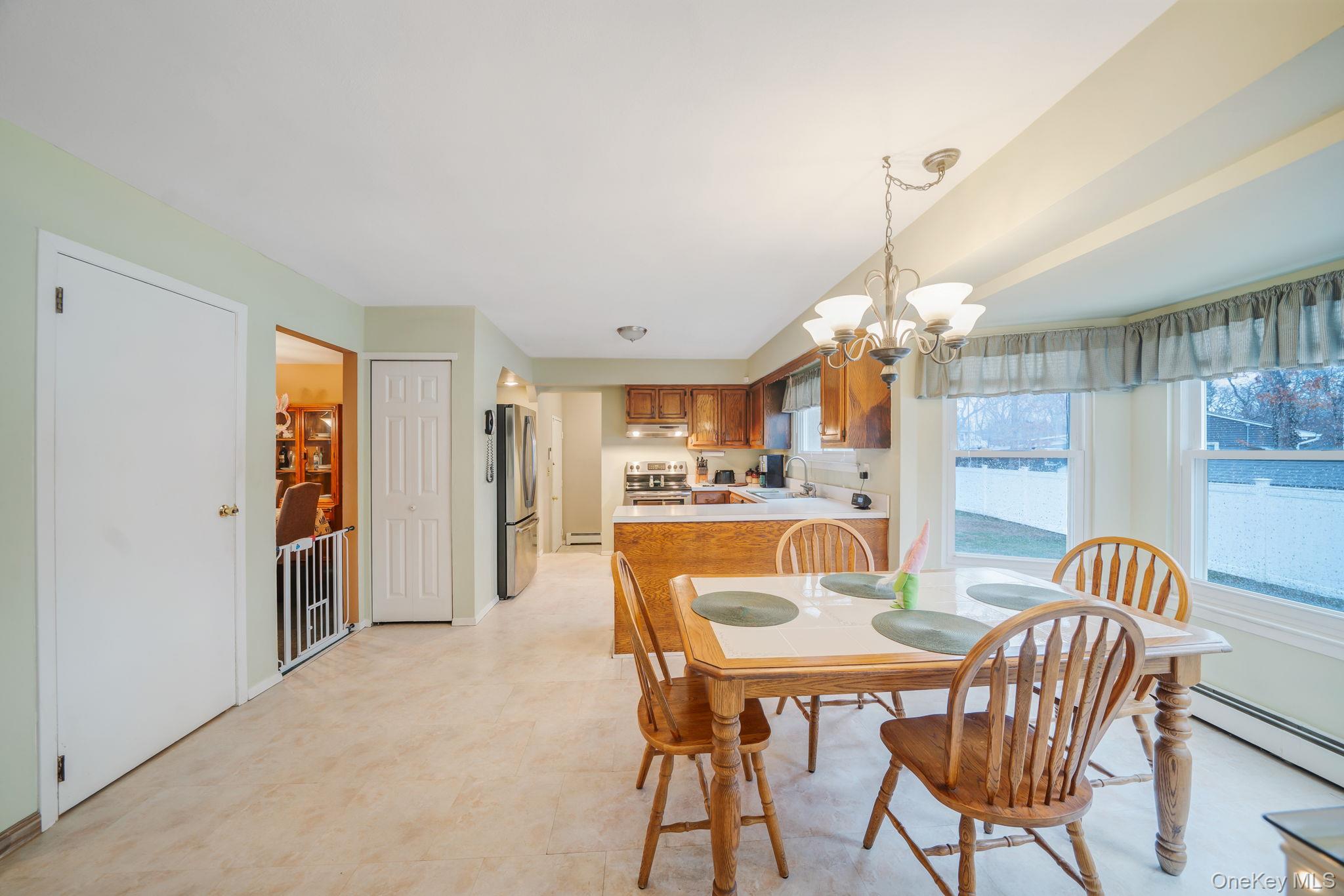 #20 photo, 427 Bicycle Path, সাফোক কাউন্টি Port Jefferson , NY 11776