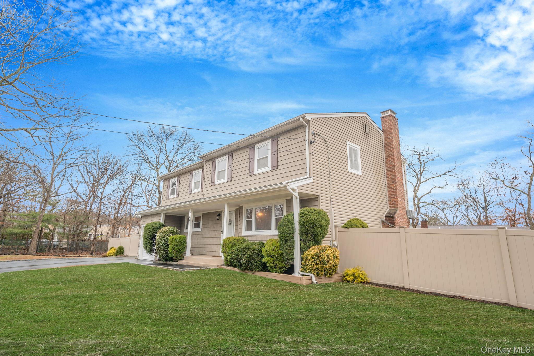 #3 photo, 427 Bicycle Path, সাফোক কাউন্টি Port Jefferson , NY 11776