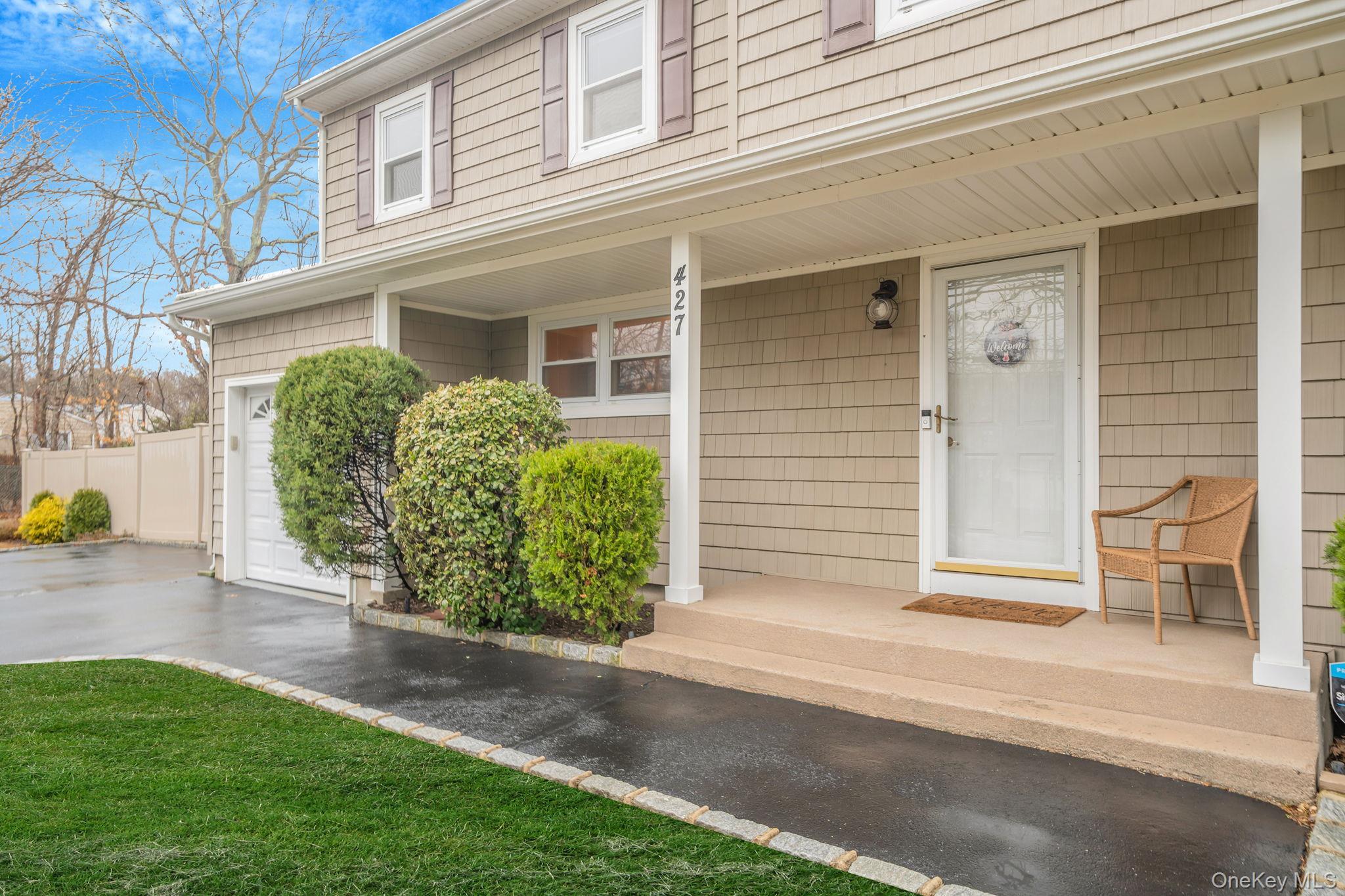 #4 photo, 427 Bicycle Path, সাফোক কাউন্টি Port Jefferson , NY 11776