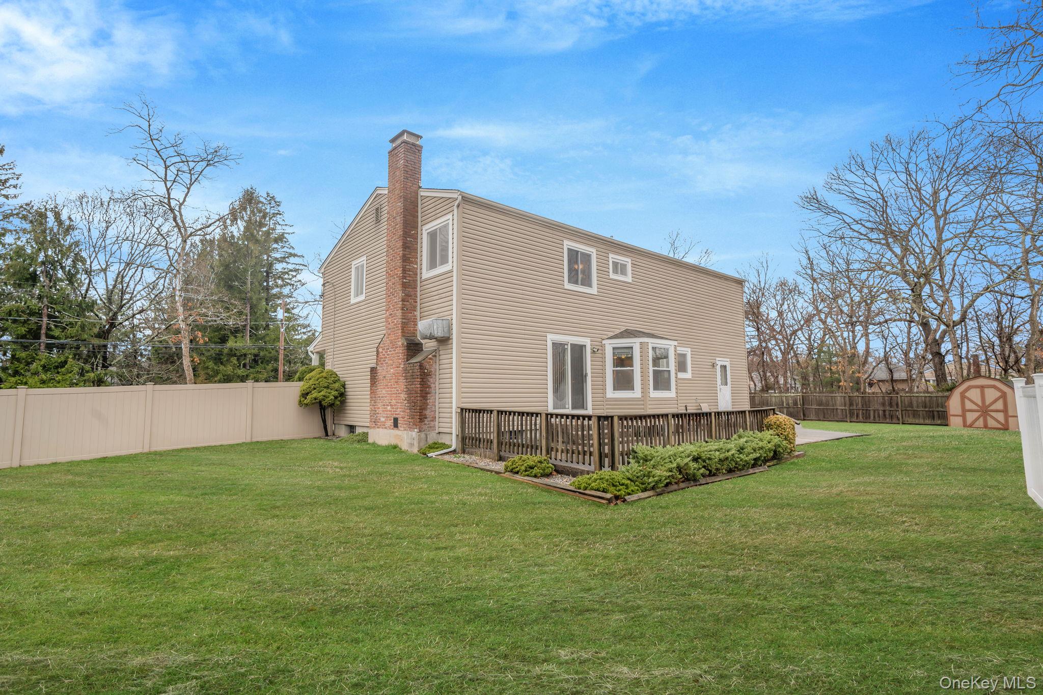 #6 photo, 427 Bicycle Path, সাফোক কাউন্টি Port Jefferson , NY 11776