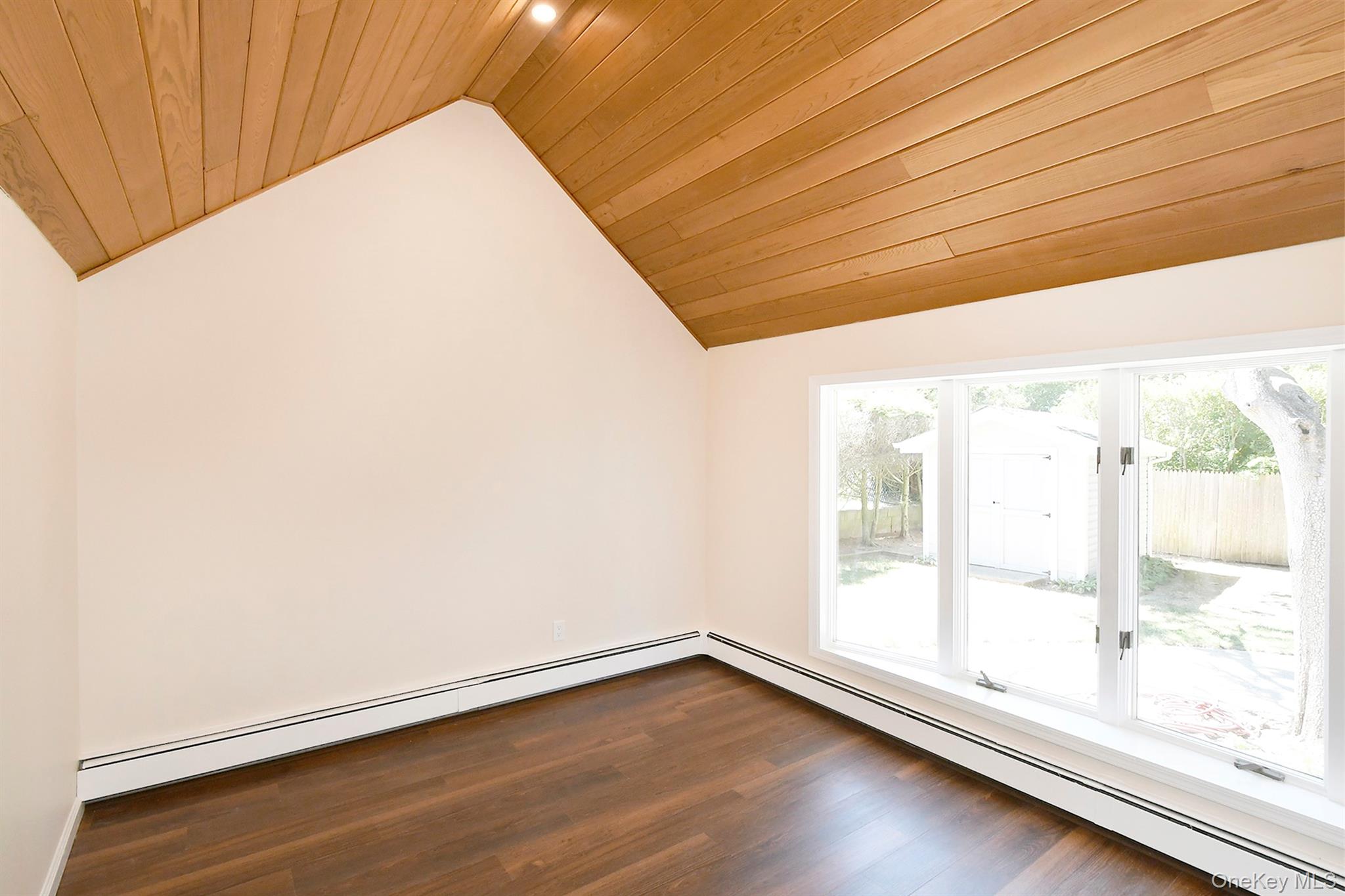 #10 photo, 9 Koster Court, সাফোক কাউন্টি Huntington Station , NY 11746