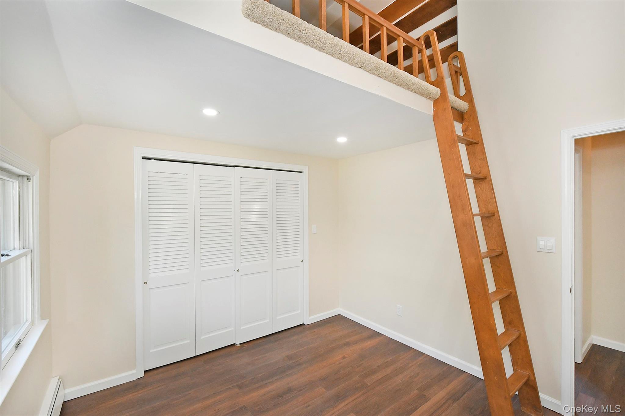 #11 photo, 9 Koster Court, সাফোক কাউন্টি Huntington Station , NY 11746