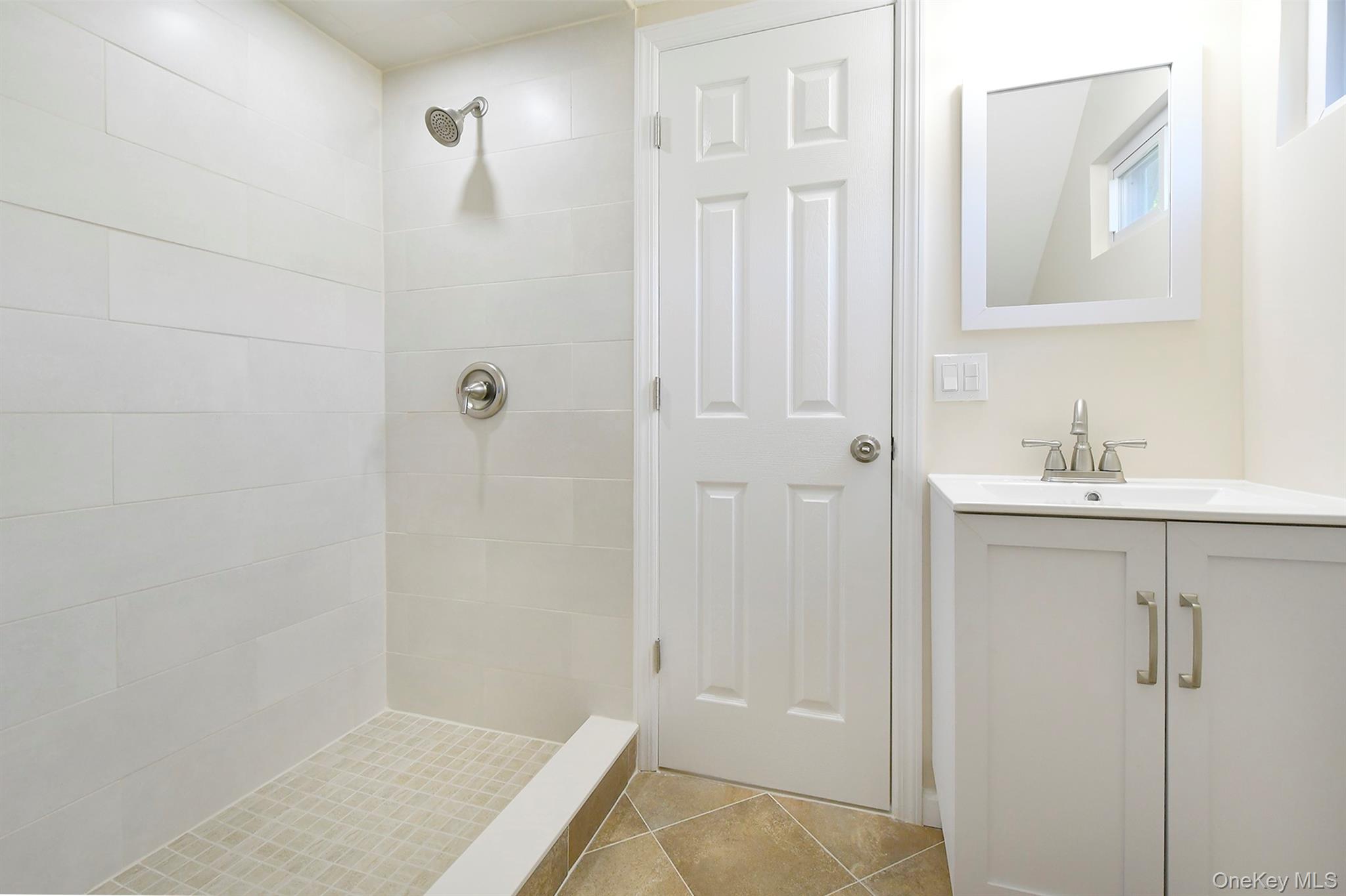 #16 photo, 9 Koster Court, সাফোক কাউন্টি Huntington Station , NY 11746