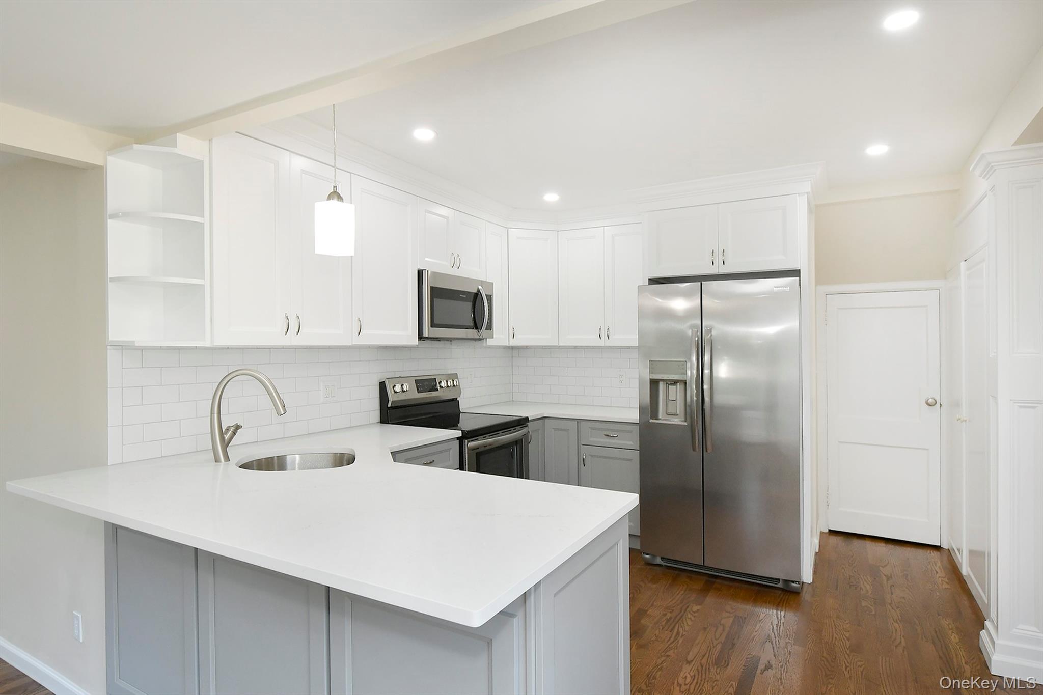 #7 photo, 9 Koster Court, সাফোক কাউন্টি Huntington Station , NY 11746