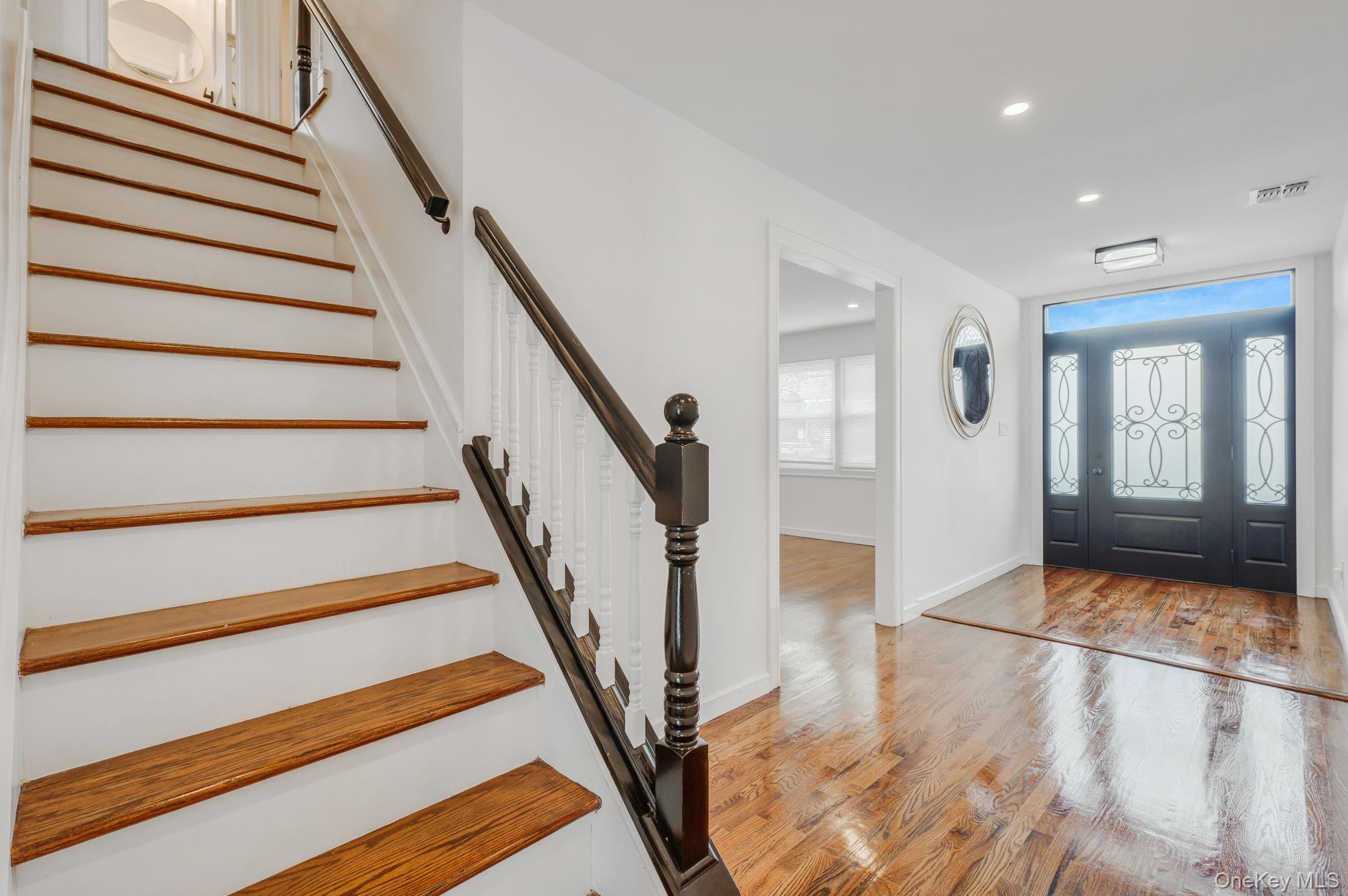 #4 photo, 2 Polo Street, सफ़ोक काउंटी Dix Hills , NY 11746