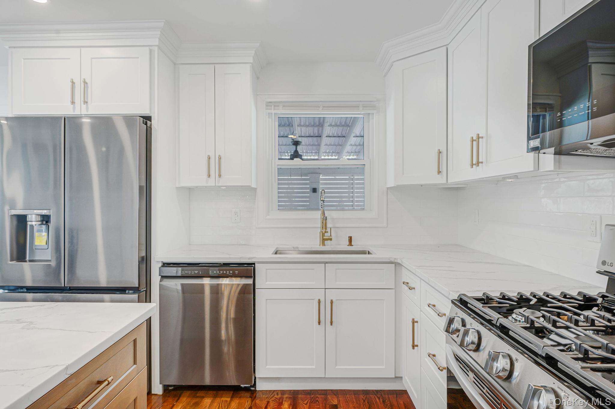 #6 photo, 2 Polo Street, सफ़ोक काउंटी Dix Hills , NY 11746