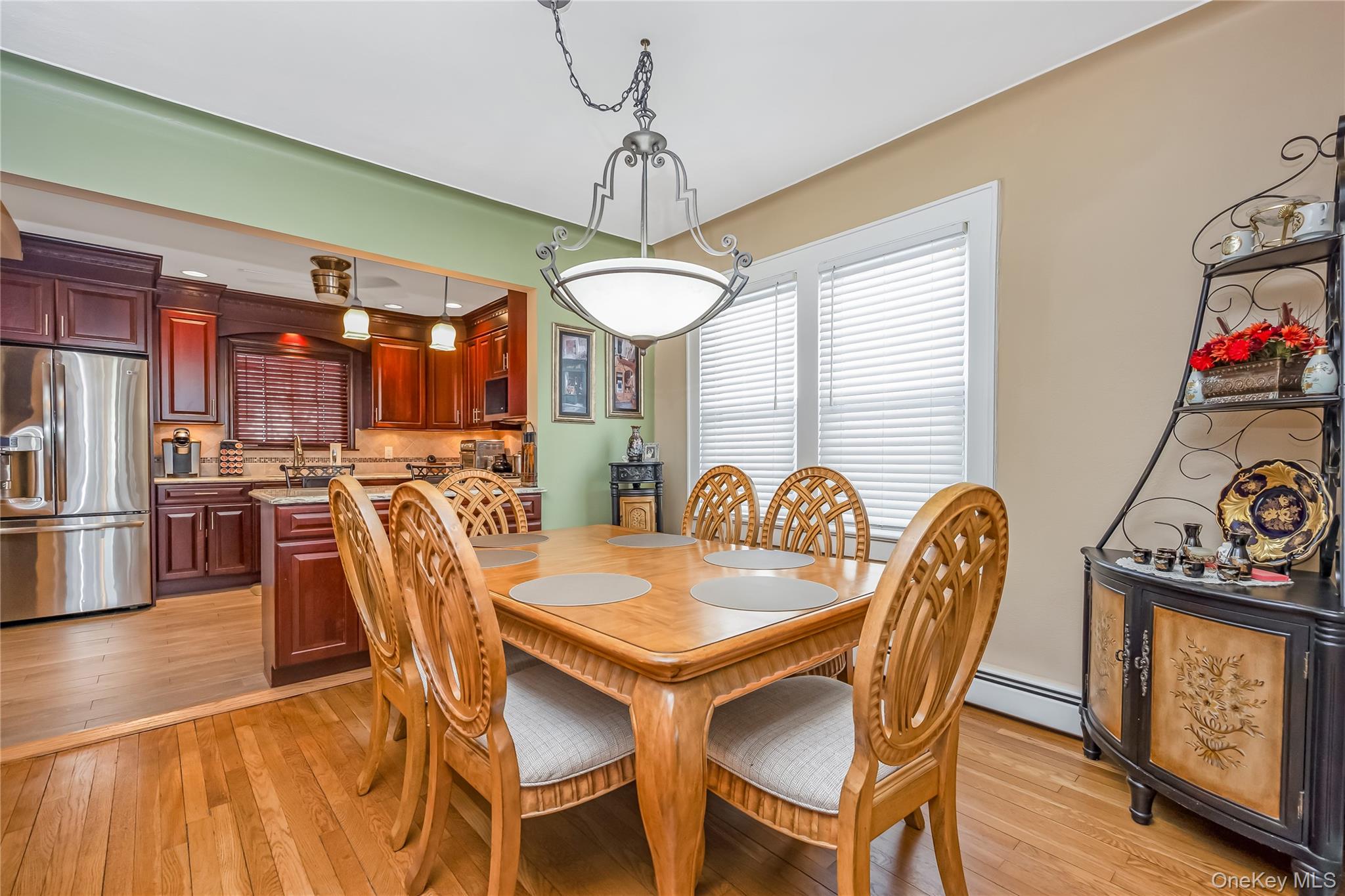 #10 photo, 921 N 5th Street, নাসাউ কাউন্টি New Hyde Park , NY 11040