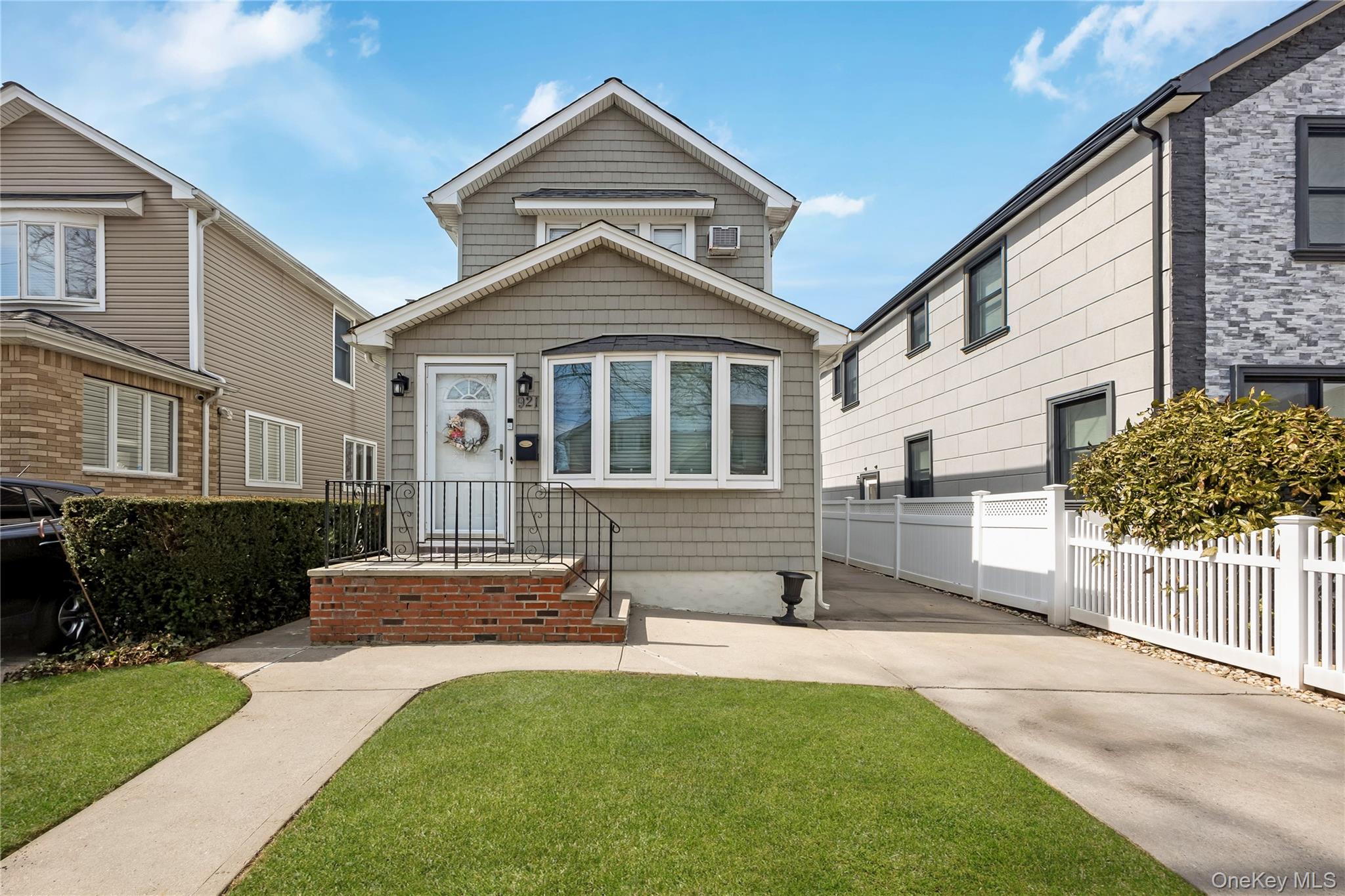 #2 photo, 921 N 5th Street, নাসাউ কাউন্টি New Hyde Park , NY 11040