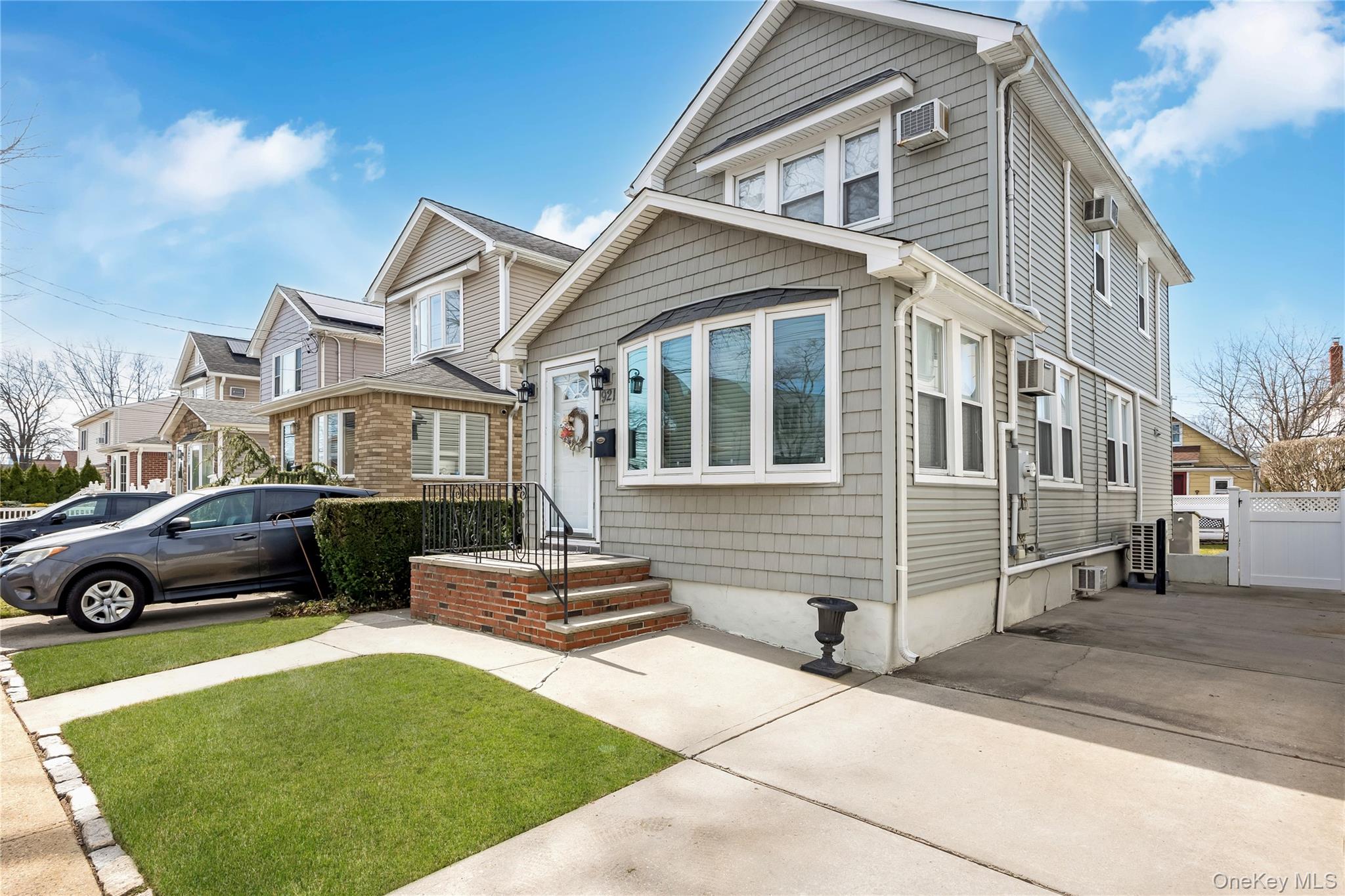 #3 photo, 921 N 5th Street, নাসাউ কাউন্টি New Hyde Park , NY 11040