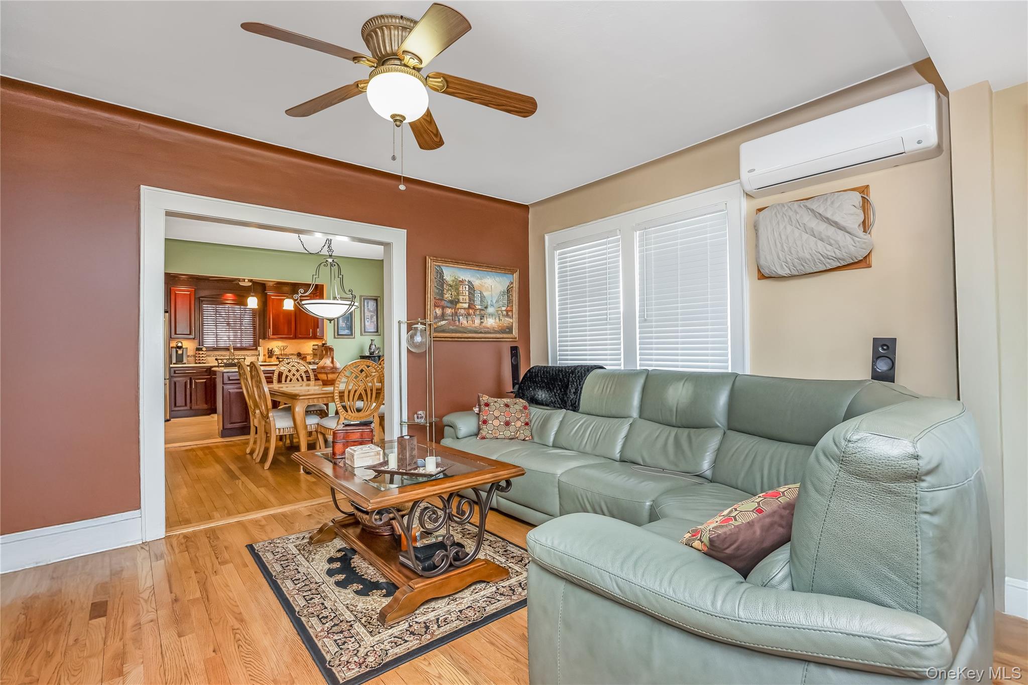 #6 photo, 921 N 5th Street, নাসাউ কাউন্টি New Hyde Park , NY 11040