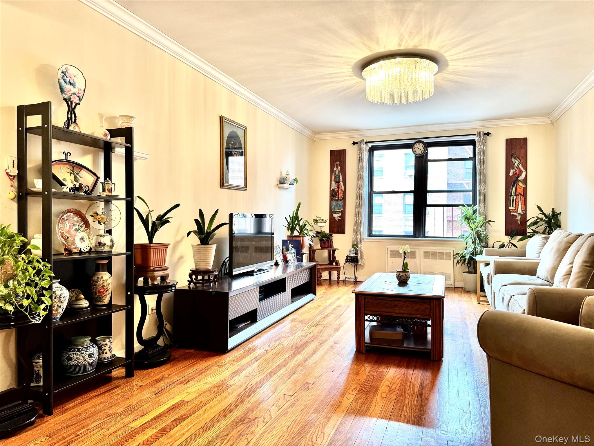 #5 photo, 150-25 72ND Road, কুইন্‌স Kew Garden Hills , NY 11367