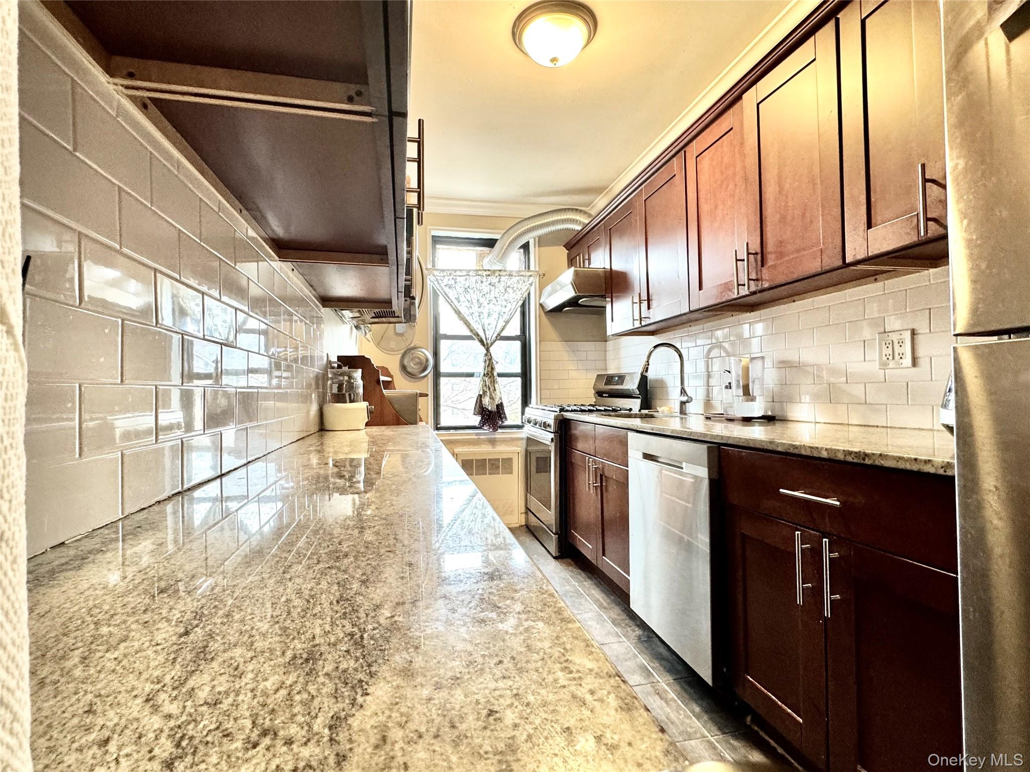 #6 photo, 150-25 72ND Road, কুইন্‌স Kew Garden Hills , NY 11367