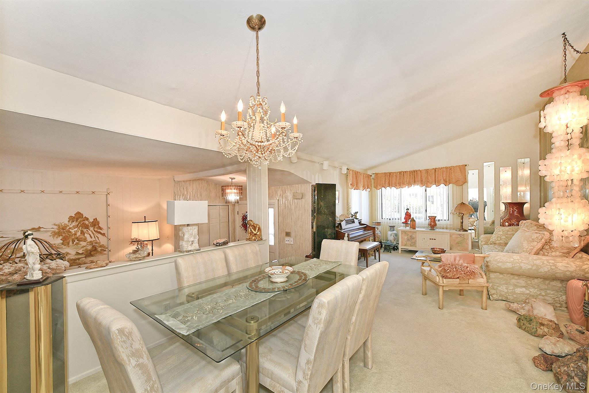 #7 photo, 22 Pioneer Boulevard, সাফোক কাউন্টি South Huntington , NY 11746