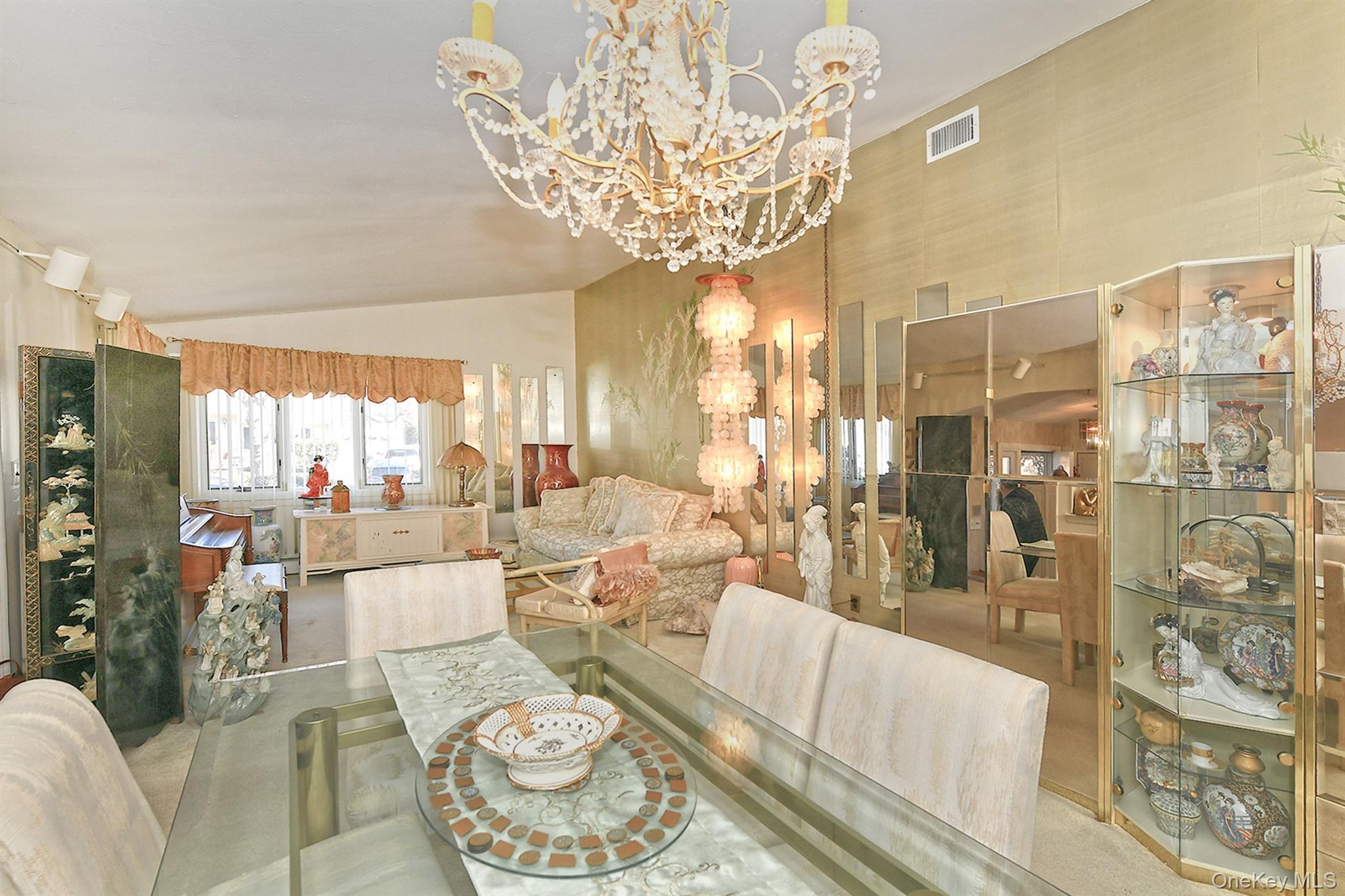 #9 photo, 22 Pioneer Boulevard, সাফোক কাউন্টি South Huntington , NY 11746