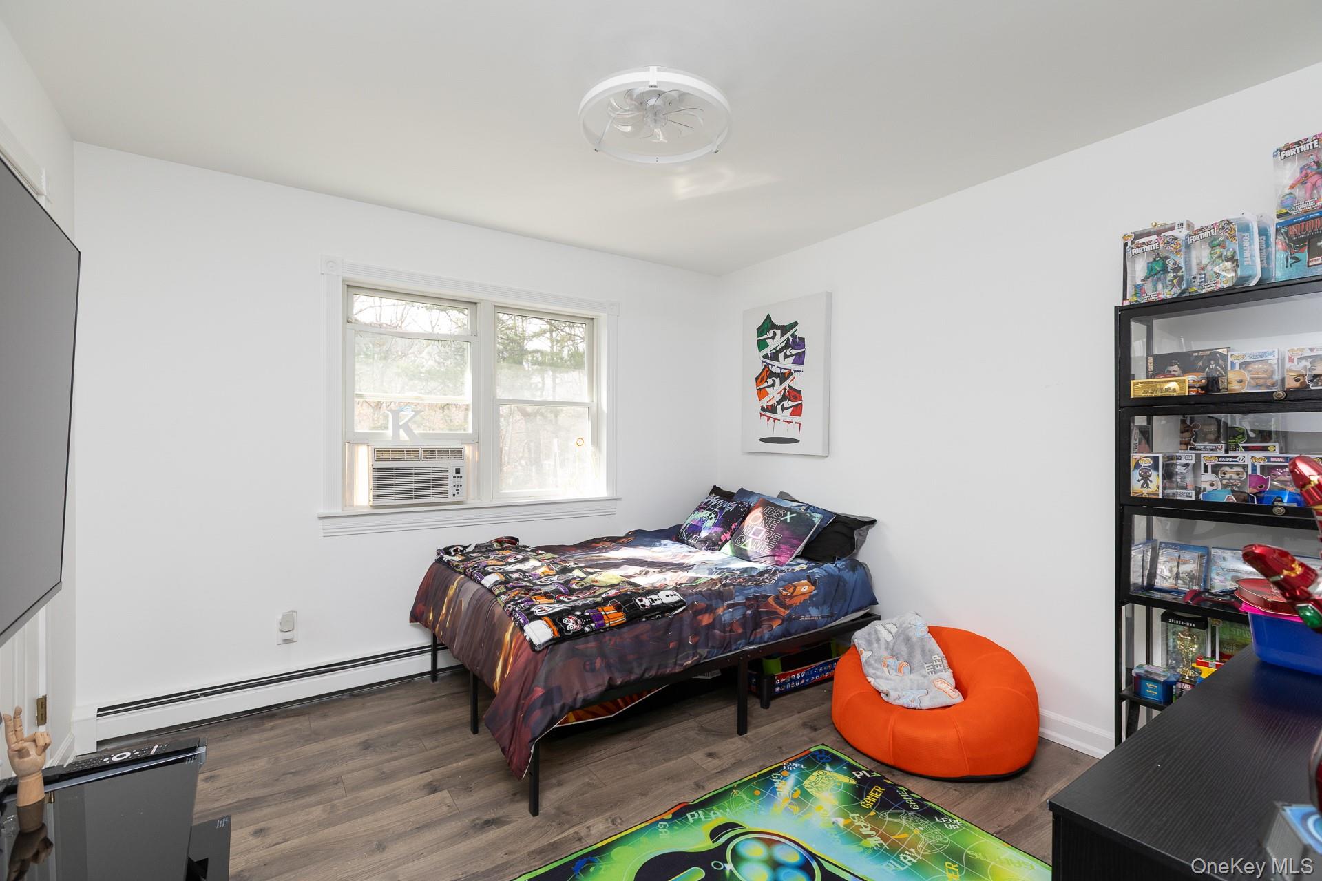 #12 photo, 10 Tall Oaks Court, Manorville , NY 11949