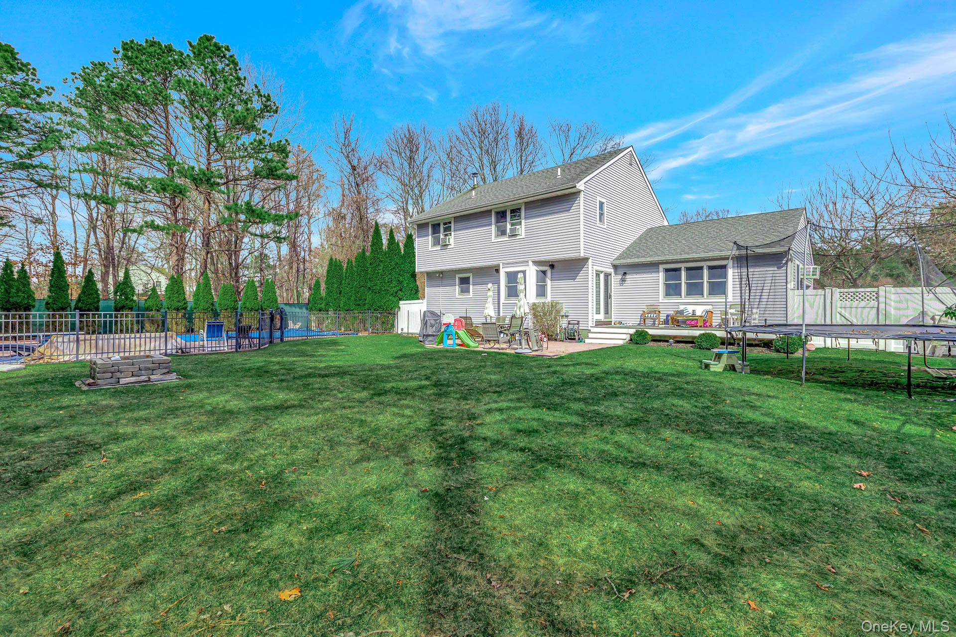 #18 photo, 10 Tall Oaks Court, Manorville , NY 11949