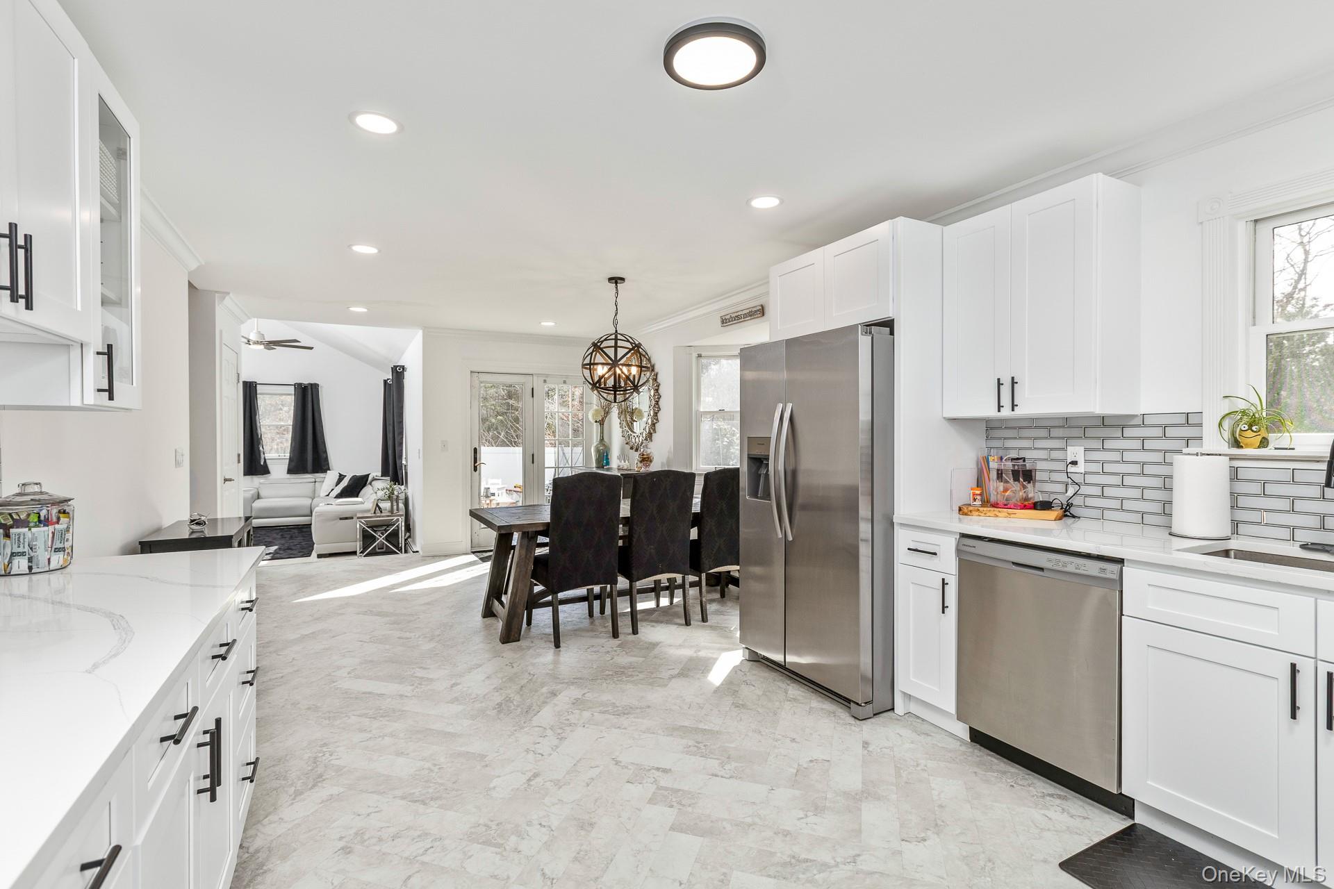 #5 photo, 10 Tall Oaks Court, Manorville , NY 11949