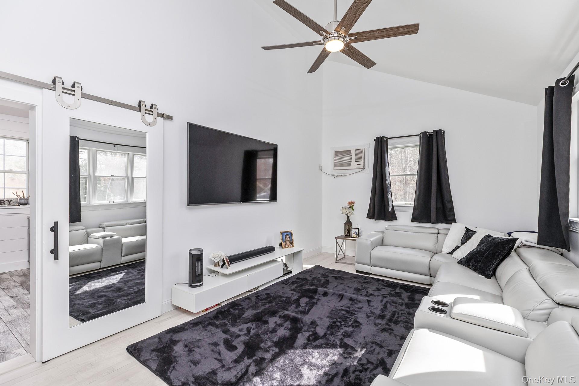 #7 photo, 10 Tall Oaks Court, Manorville , NY 11949