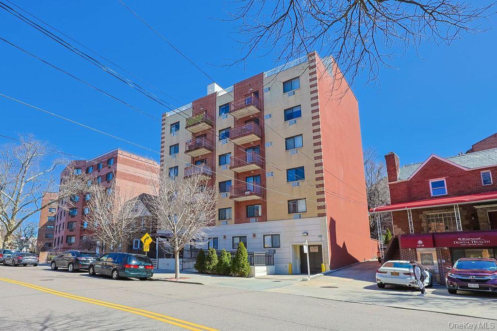 #15 photo, 141-16 84th Drive, कुईंस Briarwood , NY 11435