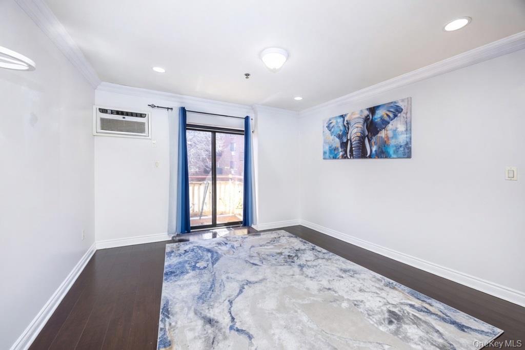 #4 photo, 141-16 84th Drive, कुईंस Briarwood , NY 11435