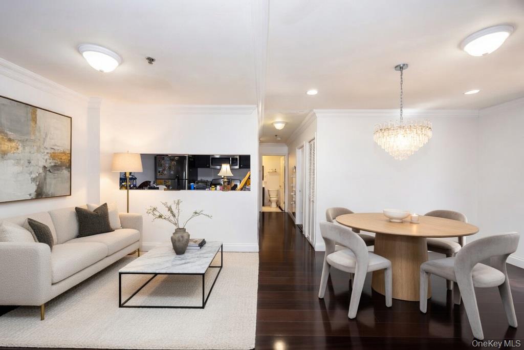 #5 photo, 141-16 84th Drive, कुईंस Briarwood , NY 11435