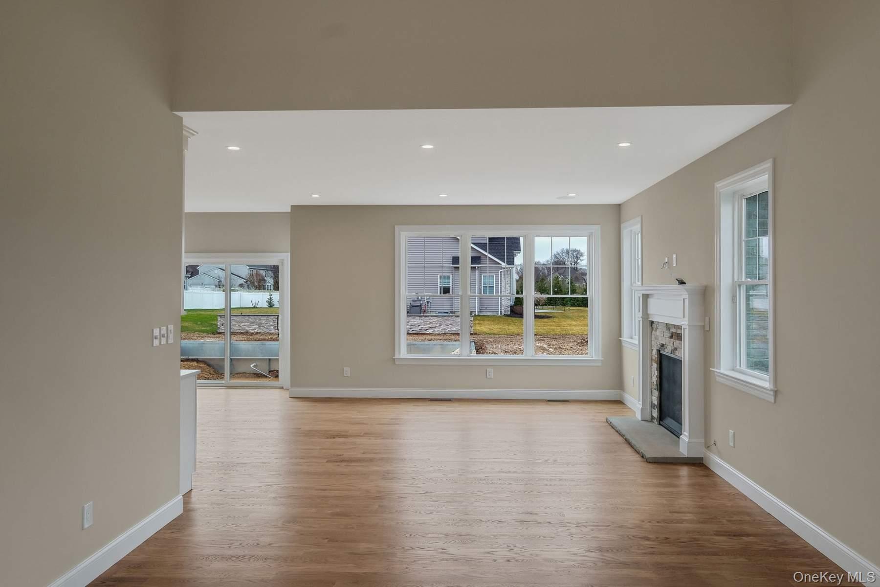 #11 photo, 457 Pond Path, সাফোক কাউন্টি East Setauket , NY 11733