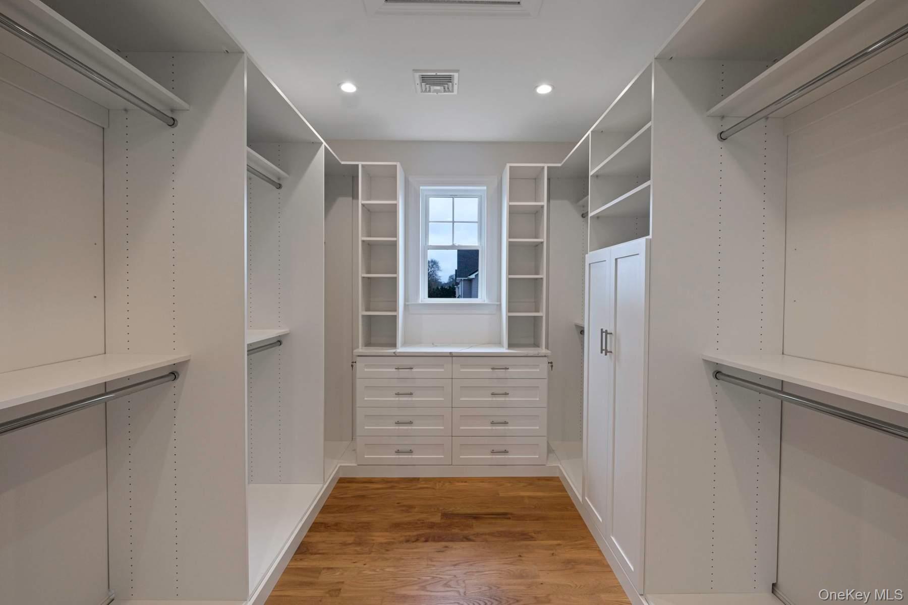 #19 photo, 457 Pond Path, সাফোক কাউন্টি East Setauket , NY 11733