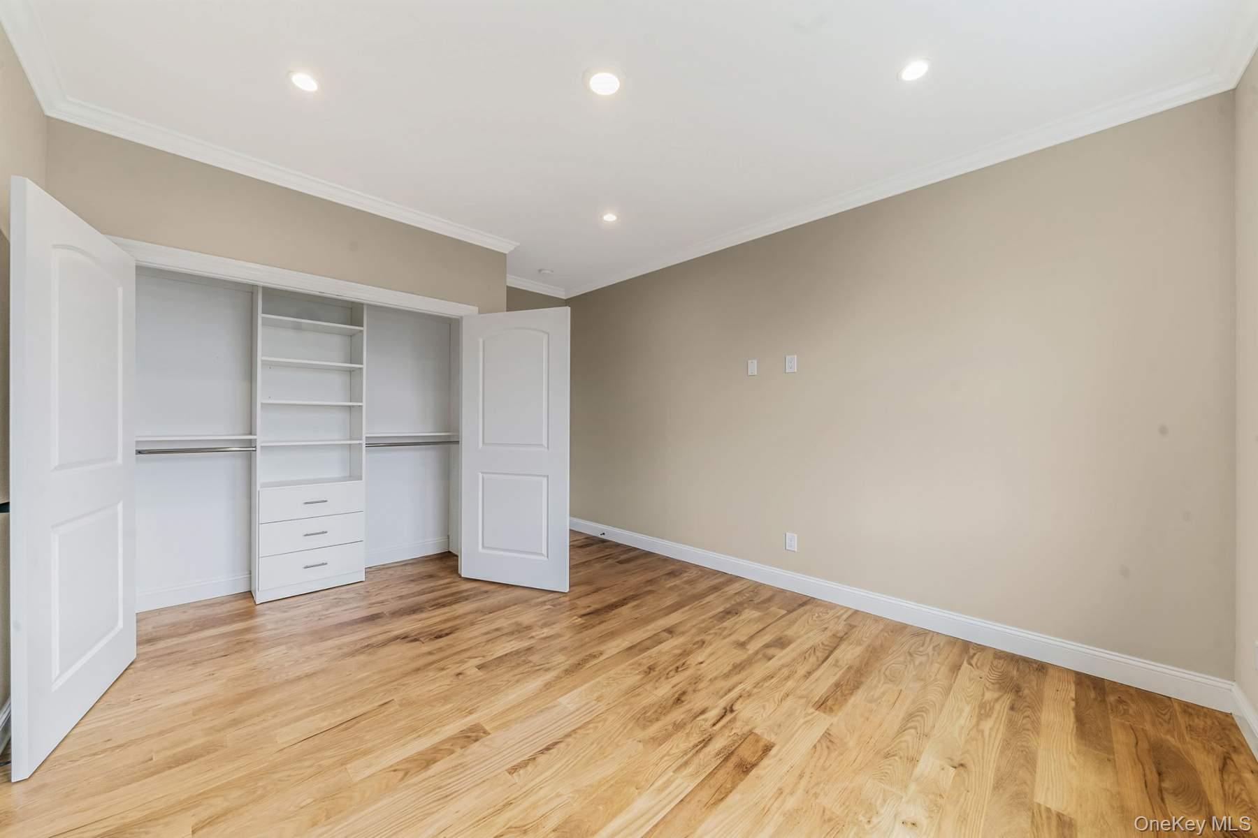 #30 photo, 457 Pond Path, সাফোক কাউন্টি East Setauket , NY 11733