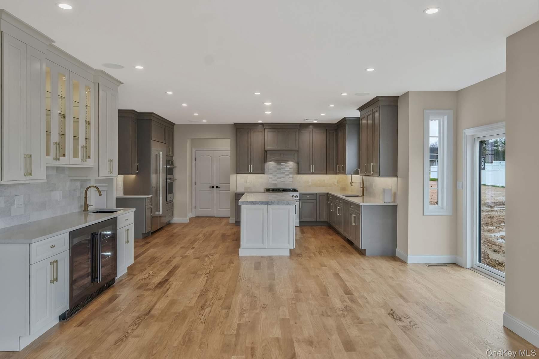 #6 photo, 457 Pond Path, সাফোক কাউন্টি East Setauket , NY 11733