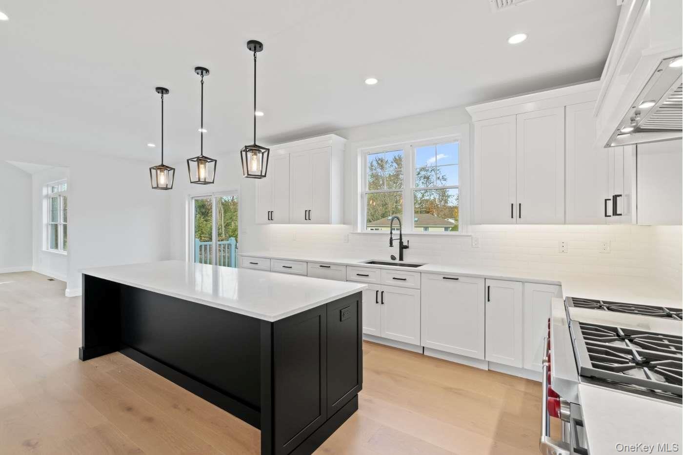 #7 photo, 457 Pond Path, সাফোক কাউন্টি East Setauket , NY 11733